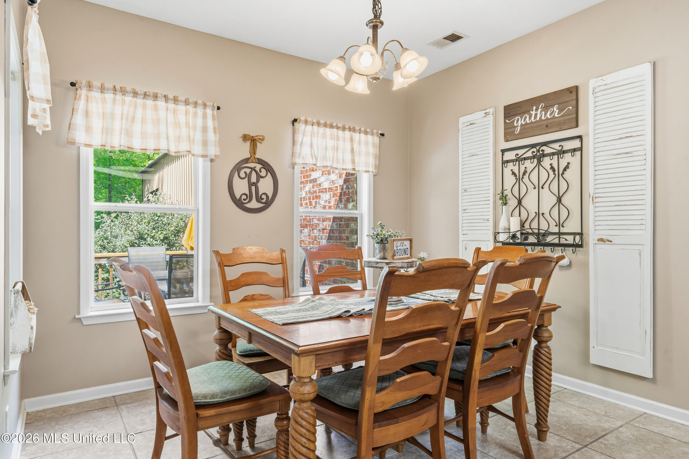 6070 Timber Oaks Drive Property Photo 13