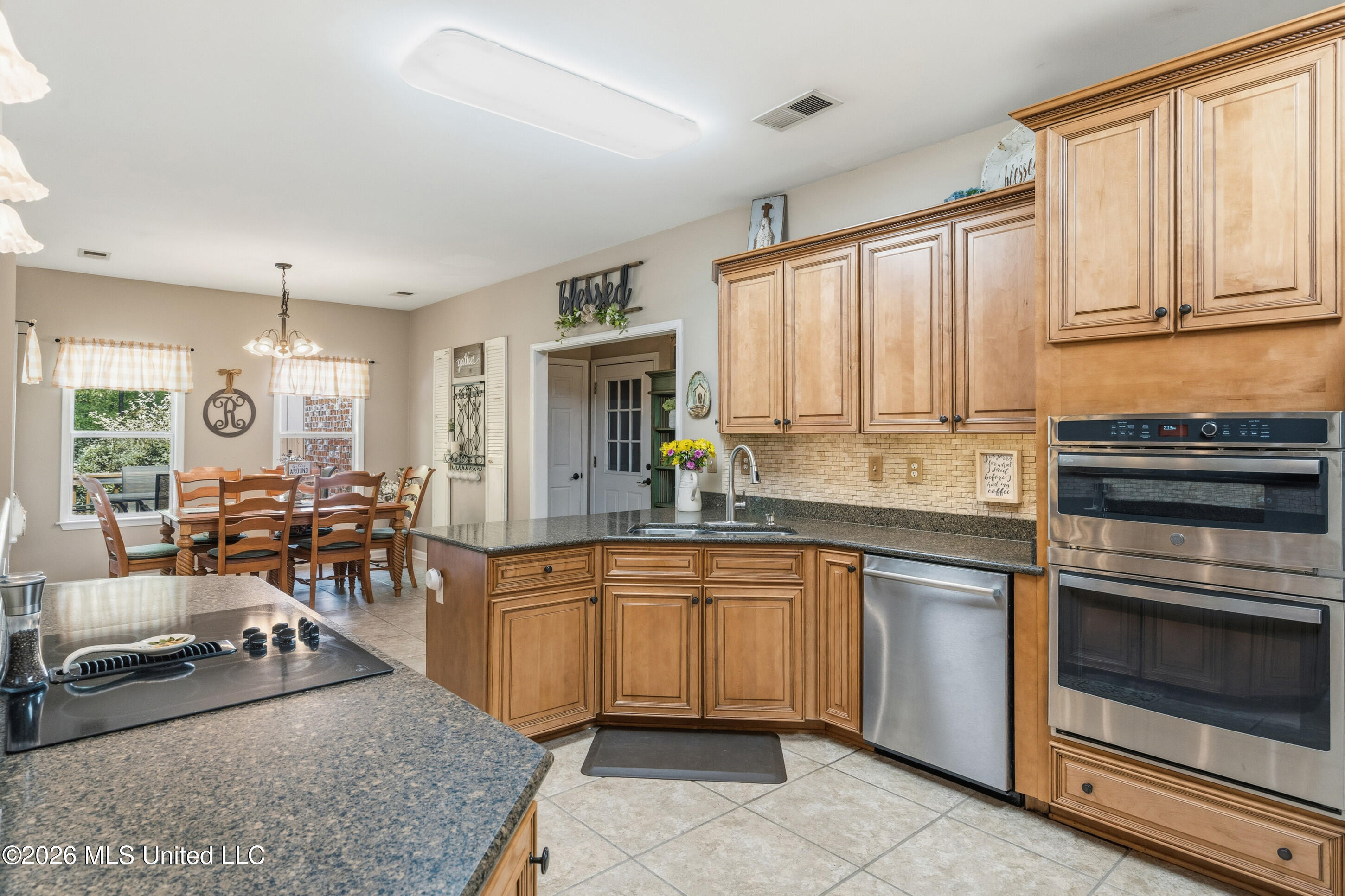 6070 Timber Oaks Drive Property Photo 15