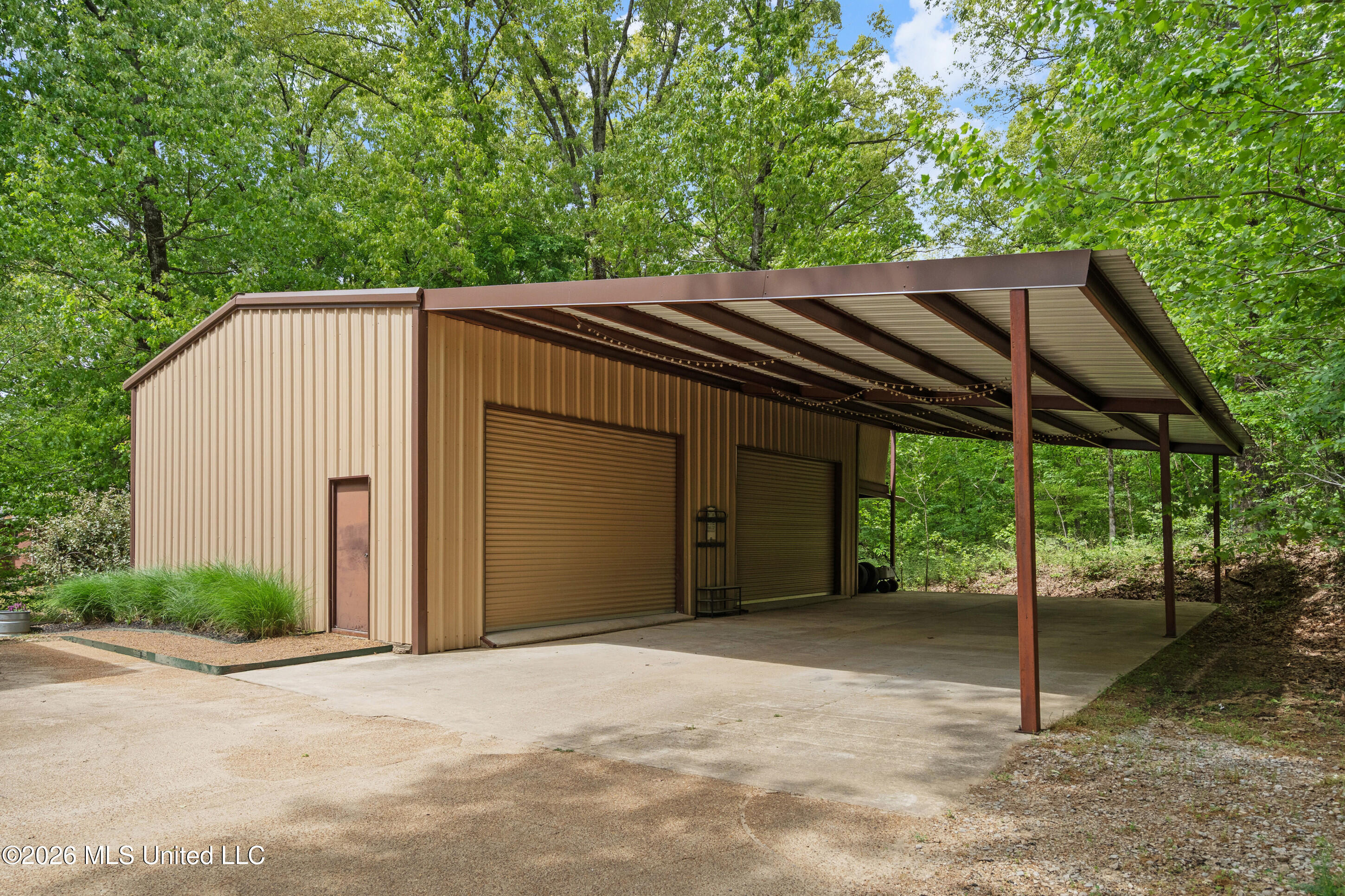 6070 Timber Oaks Drive Property Photo 35