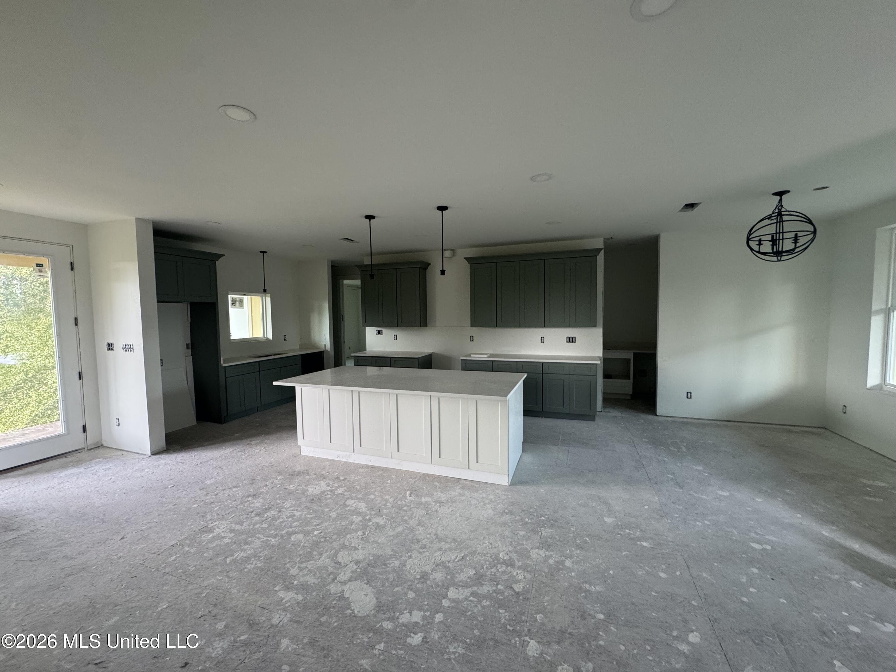 10071 Doty Street Property Photo 2