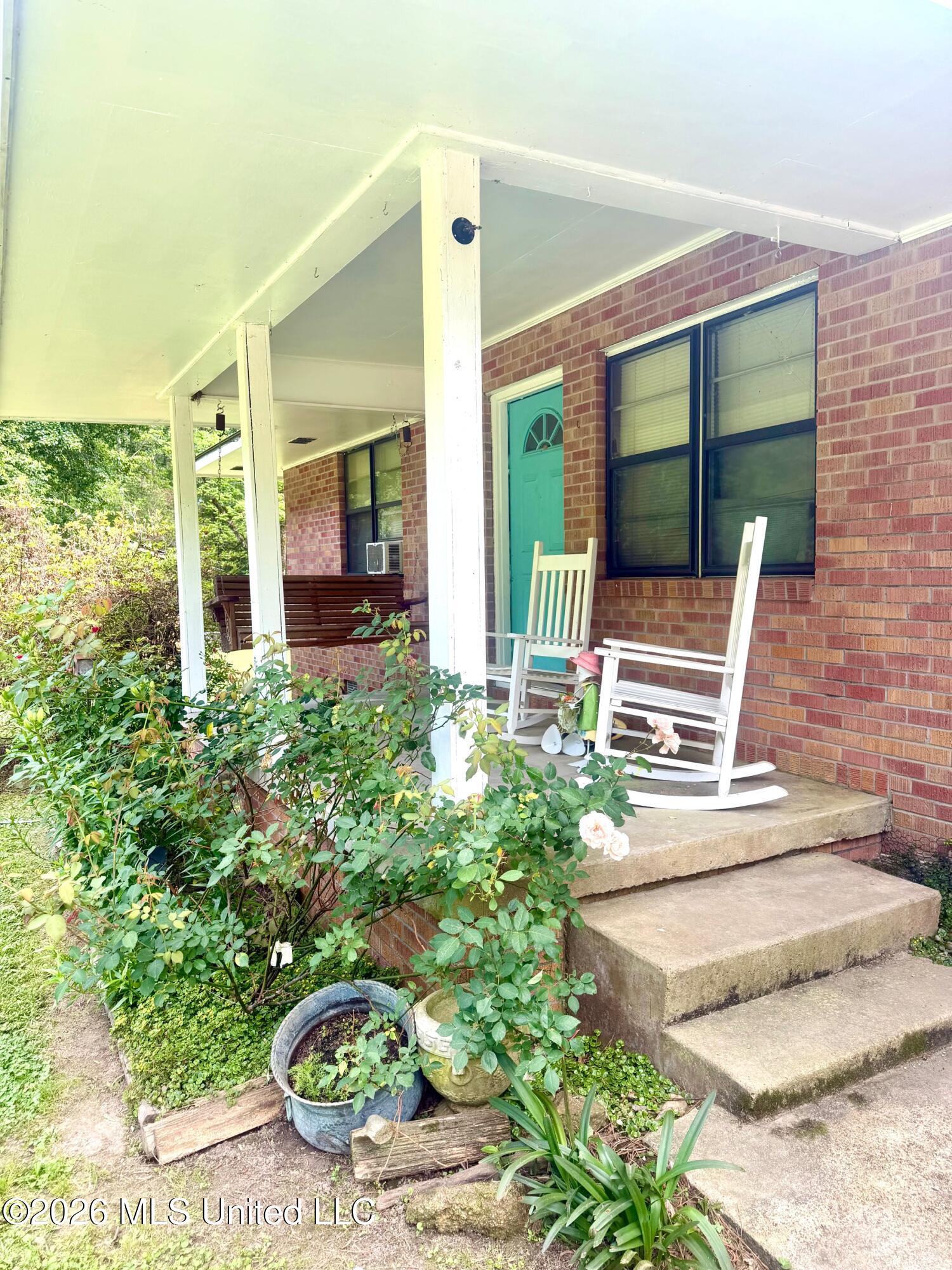 1330 Calvary Drive Property Photo 2
