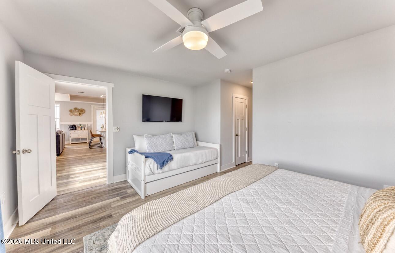 820 W Beach Boulevard Property Photo 15