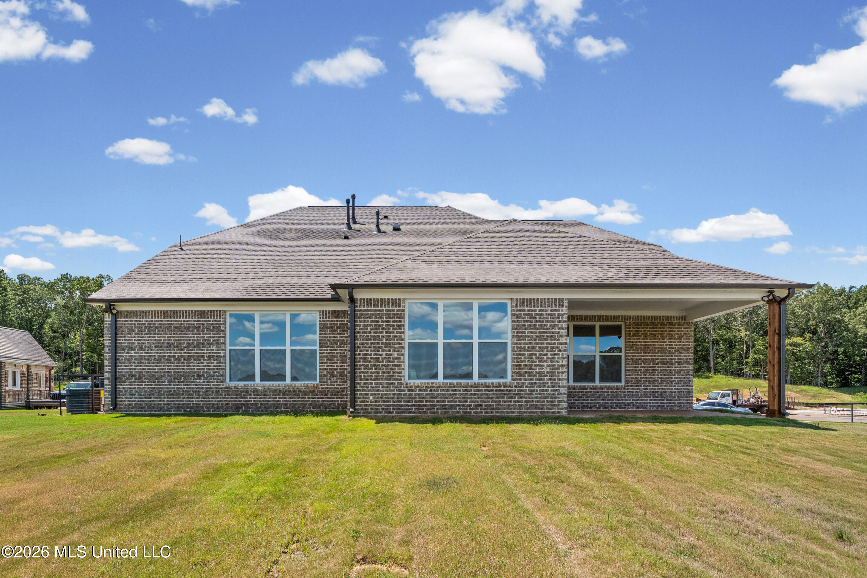 5122 River Grove Lane Property Photo 3
