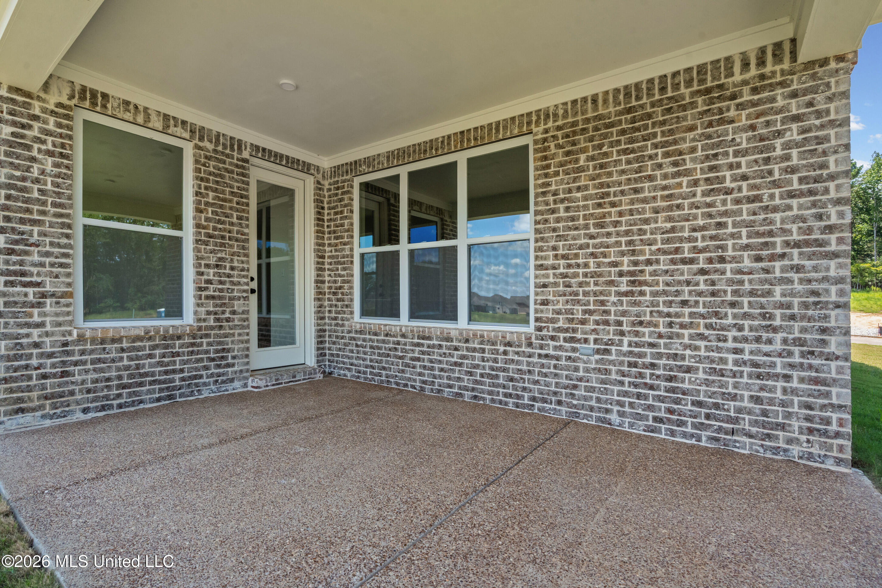 5122 River Grove Lane Property Photo 4