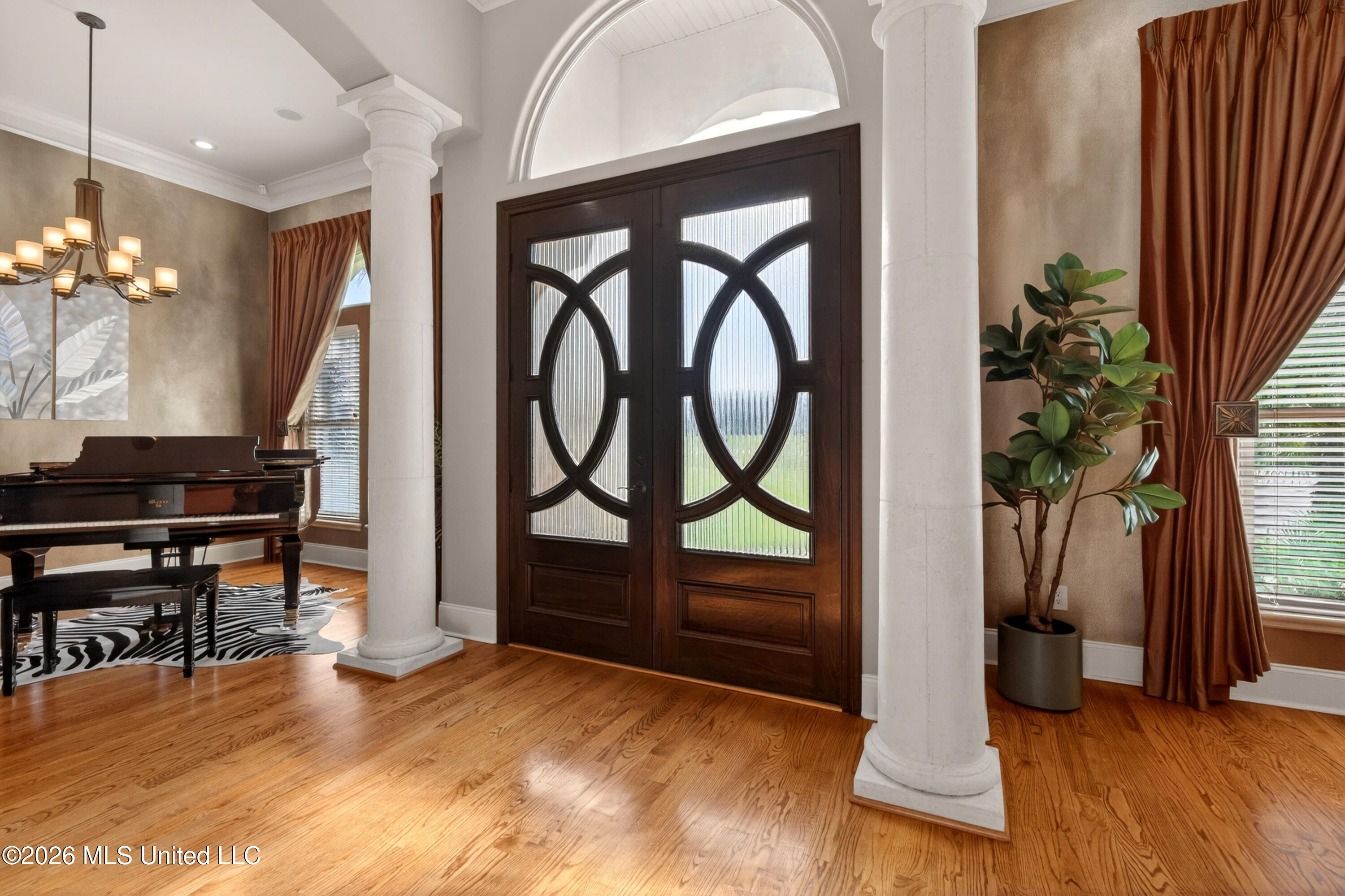365 N Hill Drive Property Photo 3