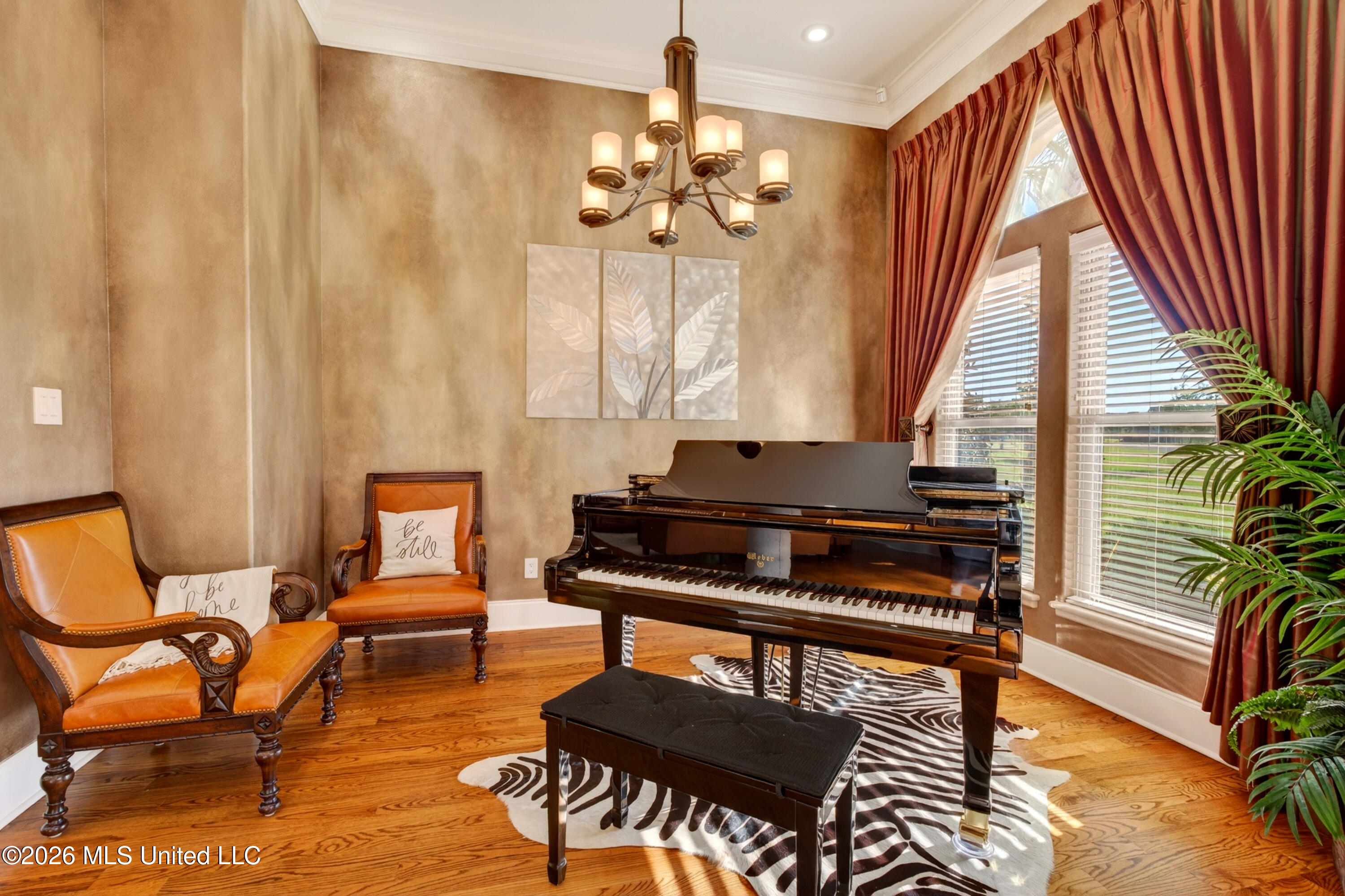 365 N Hill Drive Property Photo 4