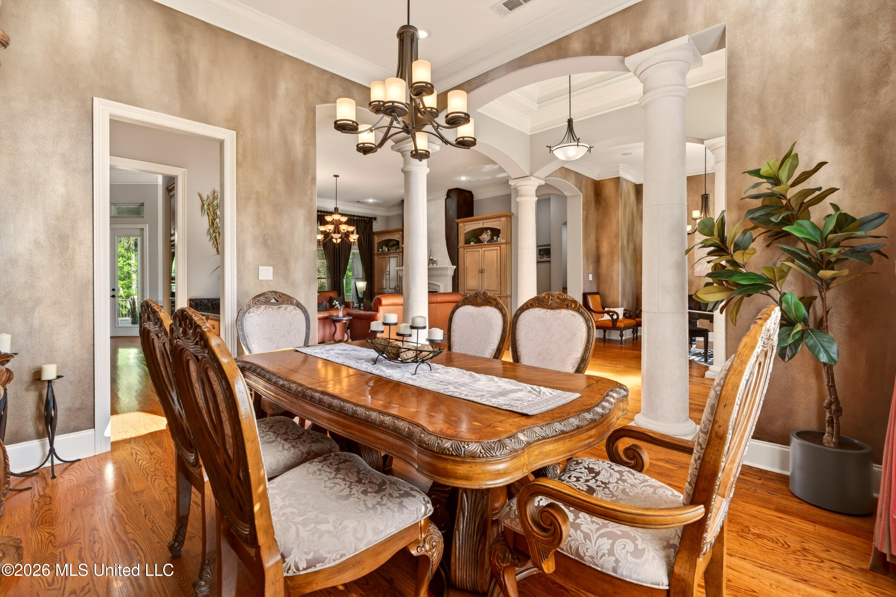 365 N Hill Drive Property Photo 6