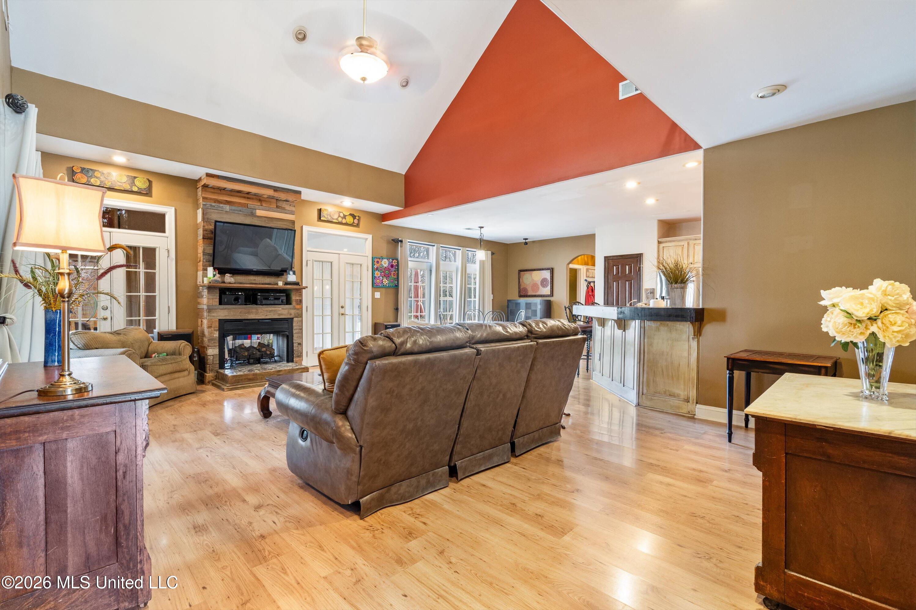 4455 Windslet Cove Property Photo 17