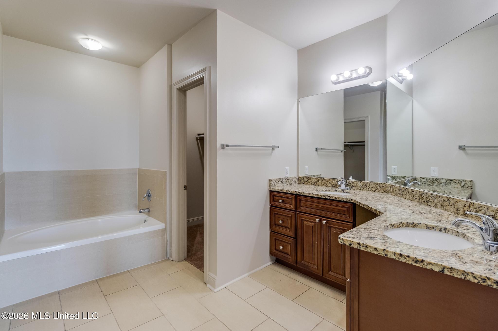 630 Bay Cove Drive Property Photo 16