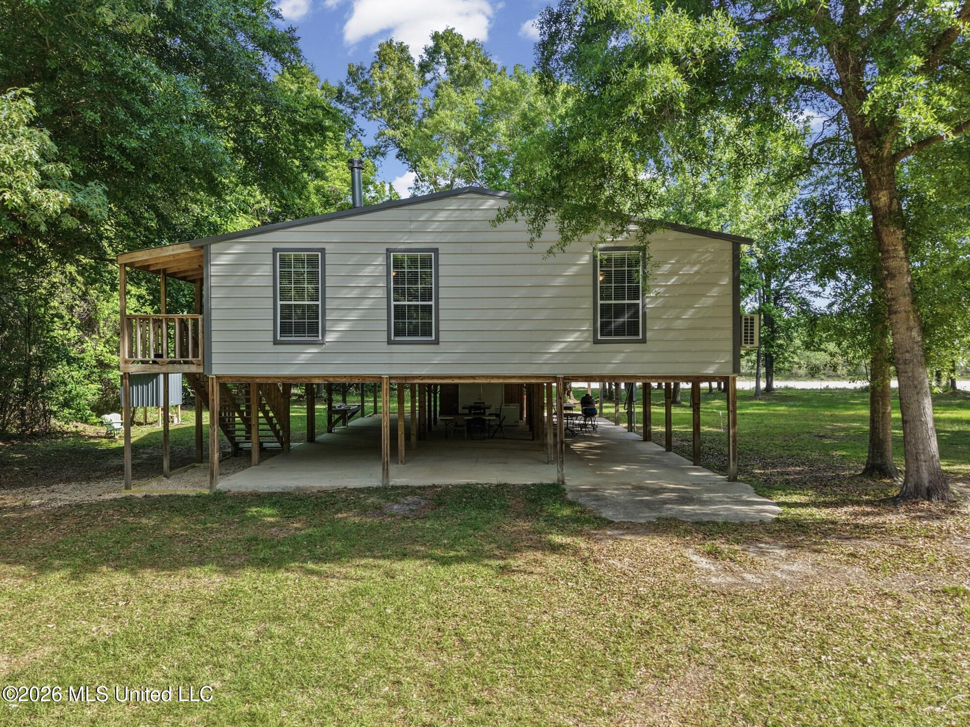 143 Ralph's Drive Property Photo 3