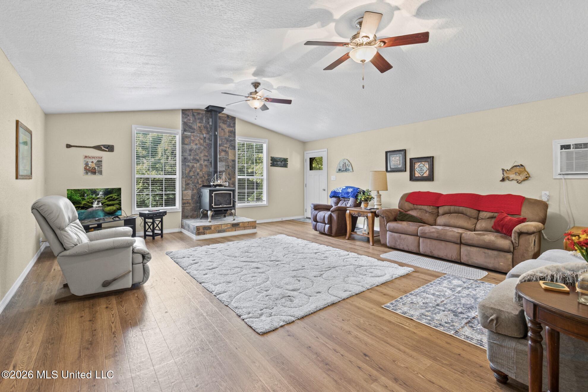 143 Ralph's Drive Property Photo 10