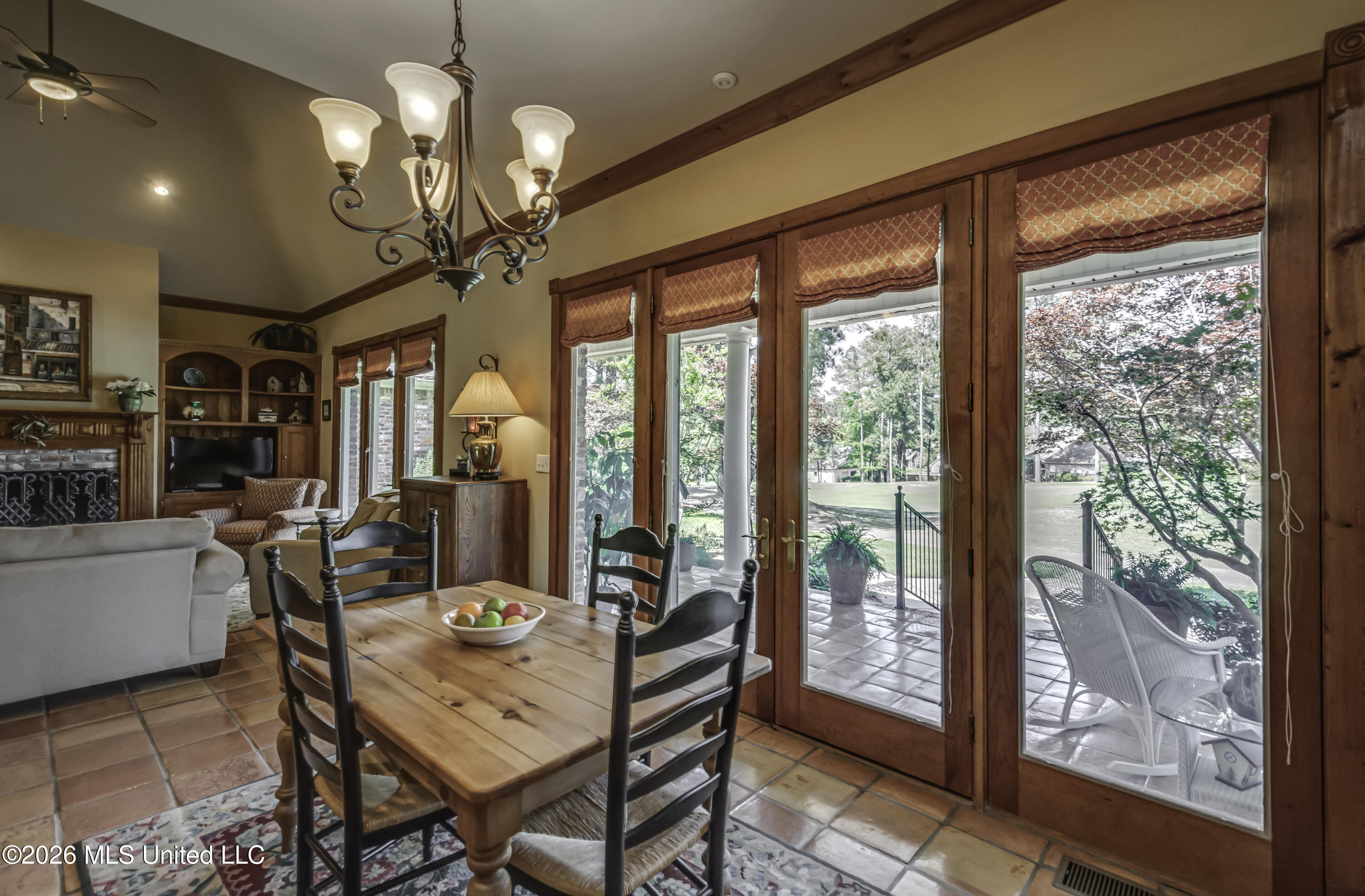 106 Whisper Ridge Drive Property Photo 15