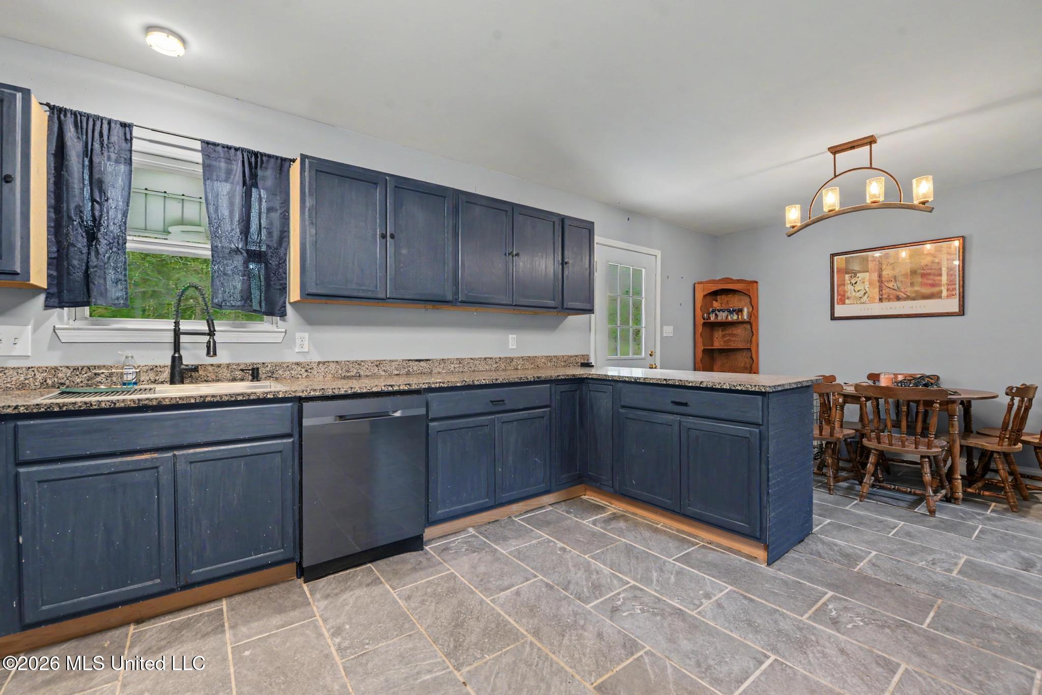 13237 Cable Bridge Road Property Photo 7