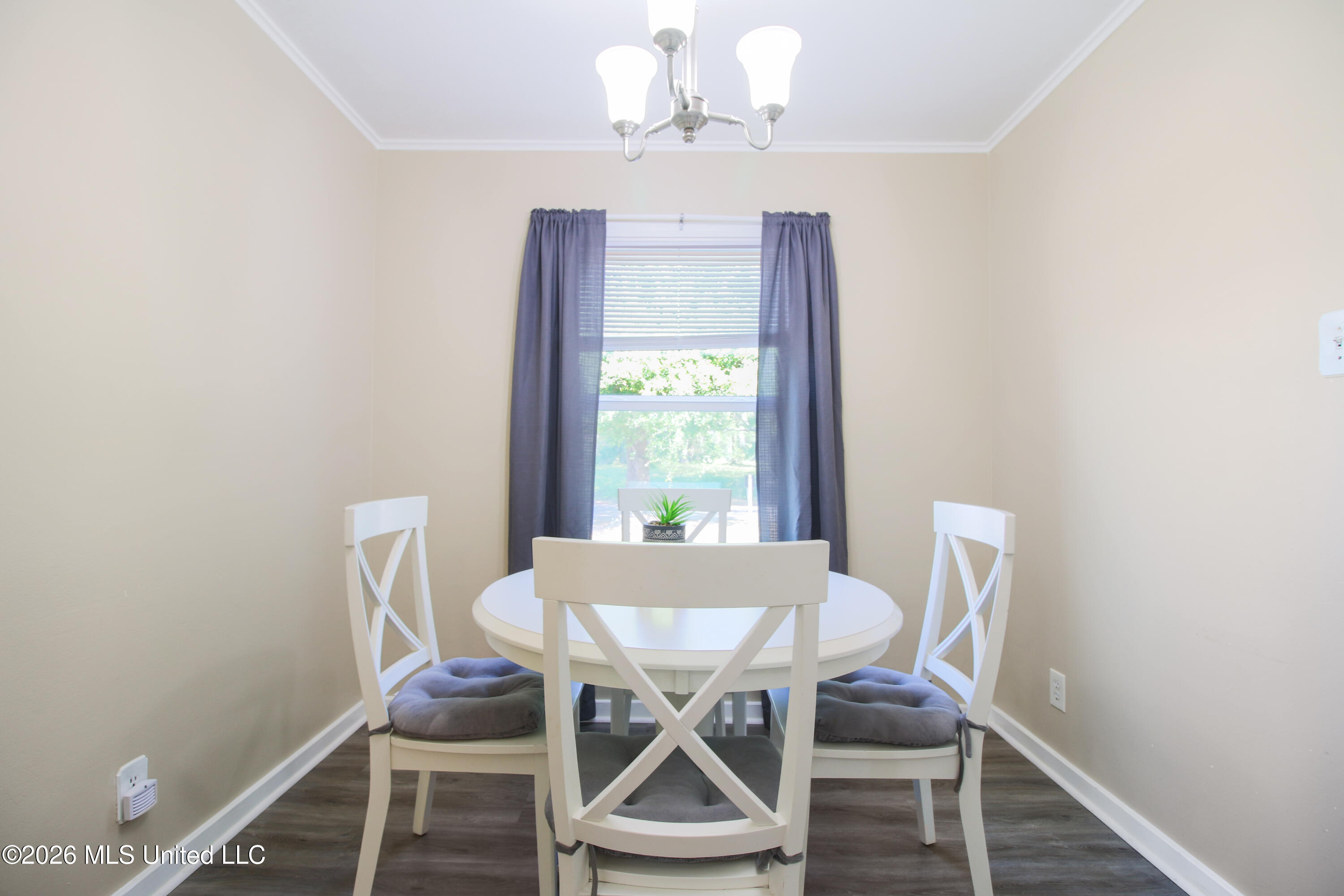 49 33rd Street Property Photo 7