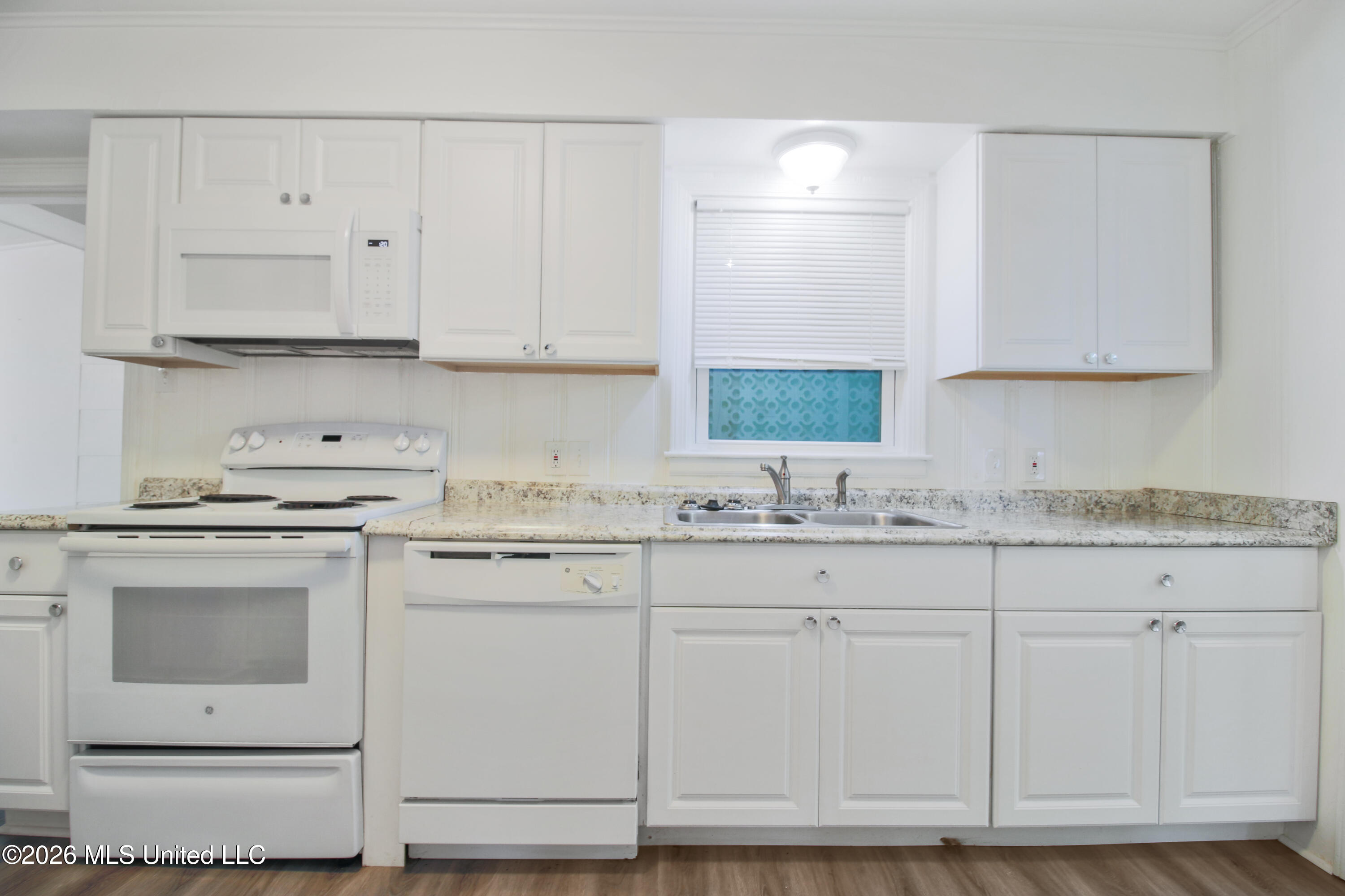 49 33rd Street Property Photo 9