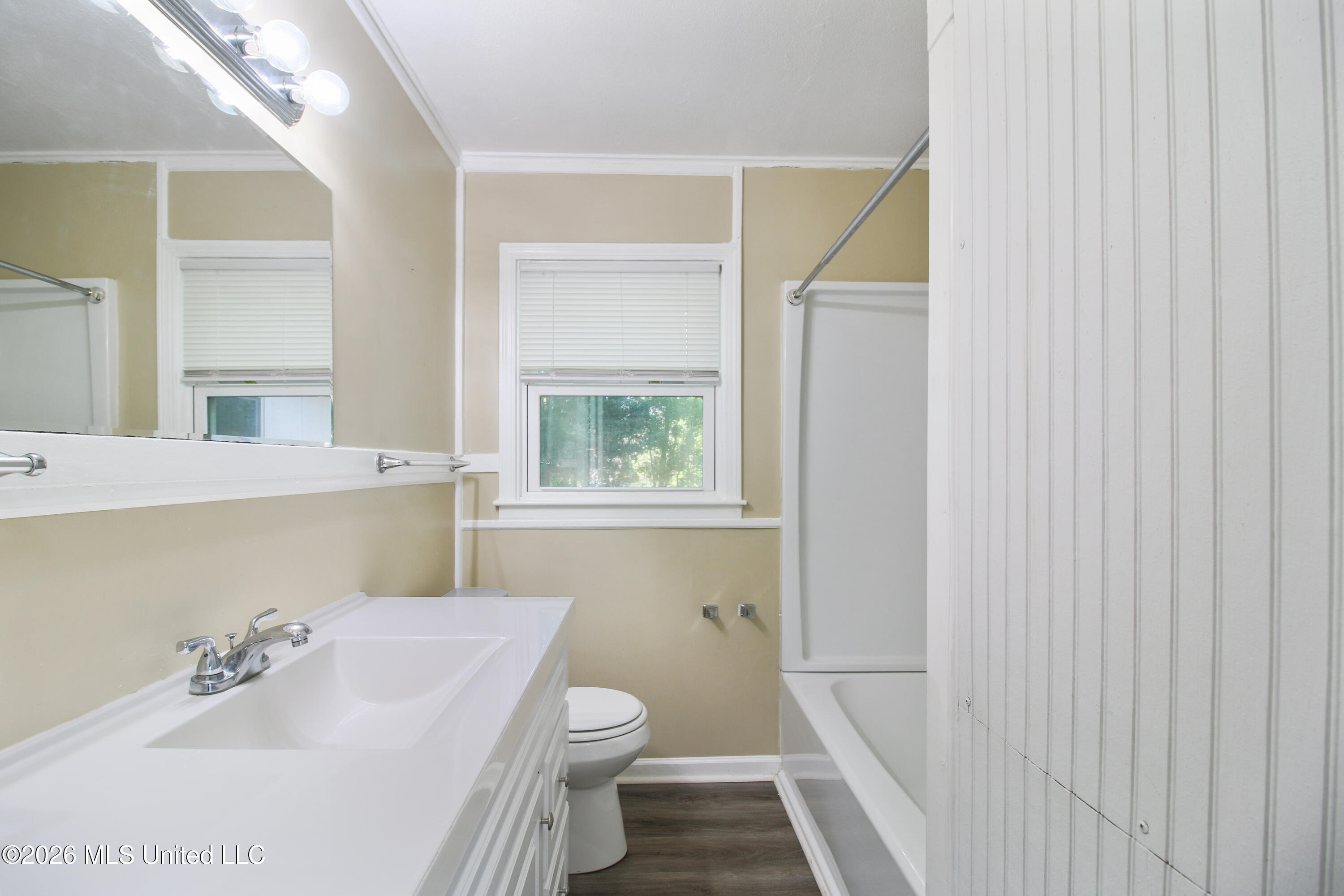 49 33rd Street Property Photo 15