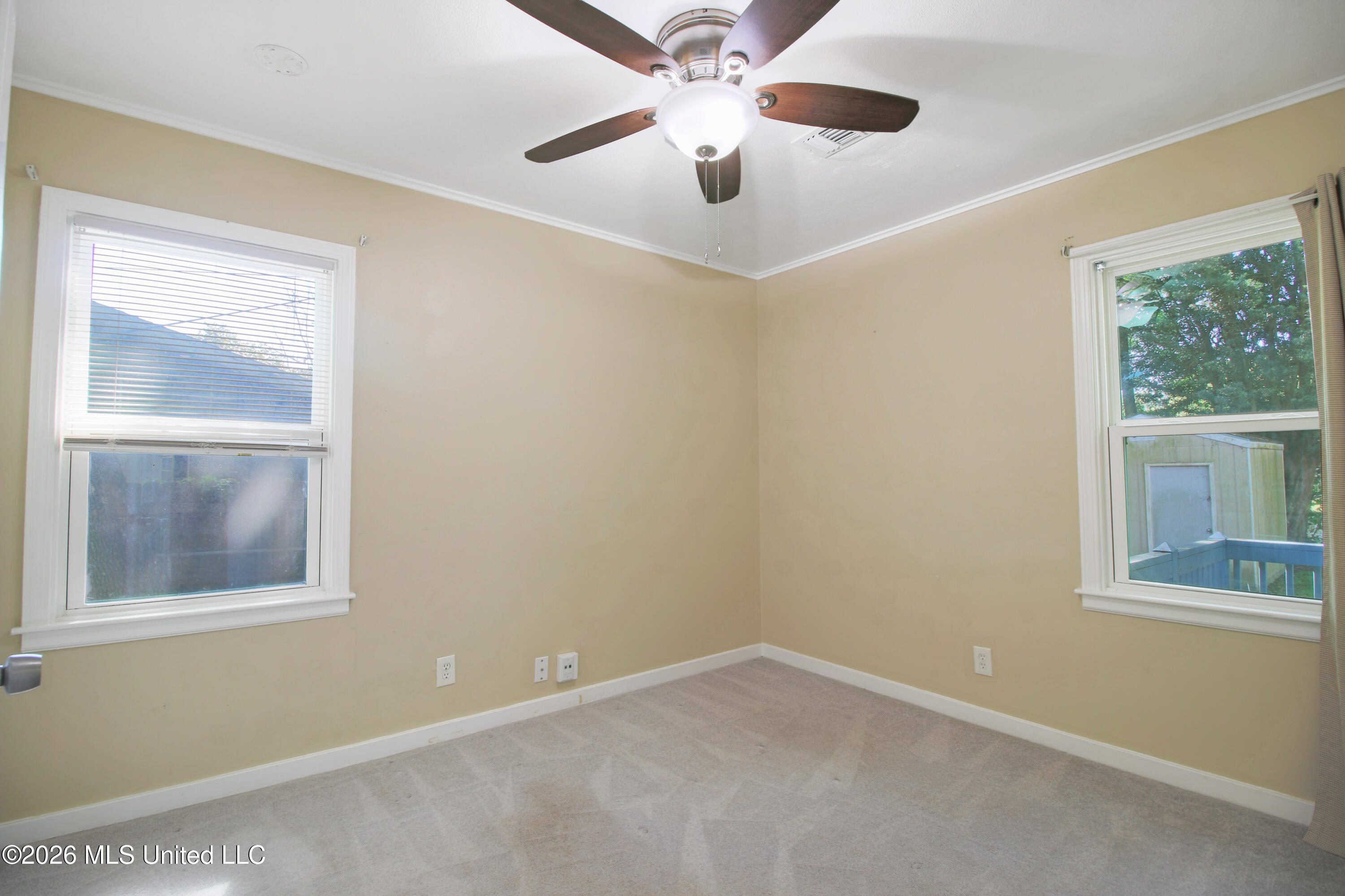 49 33rd Street Property Photo 16