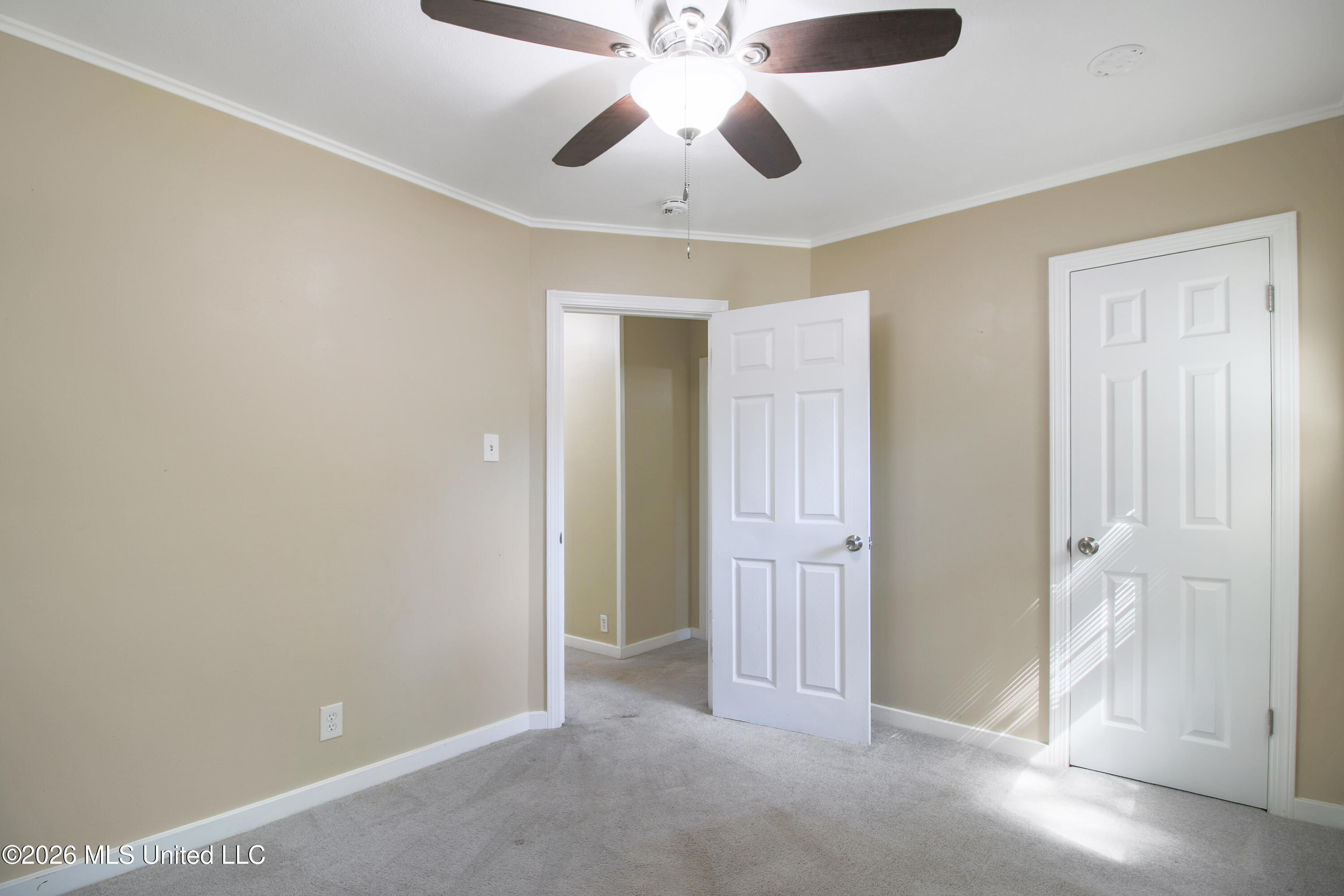 49 33rd Street Property Photo 17
