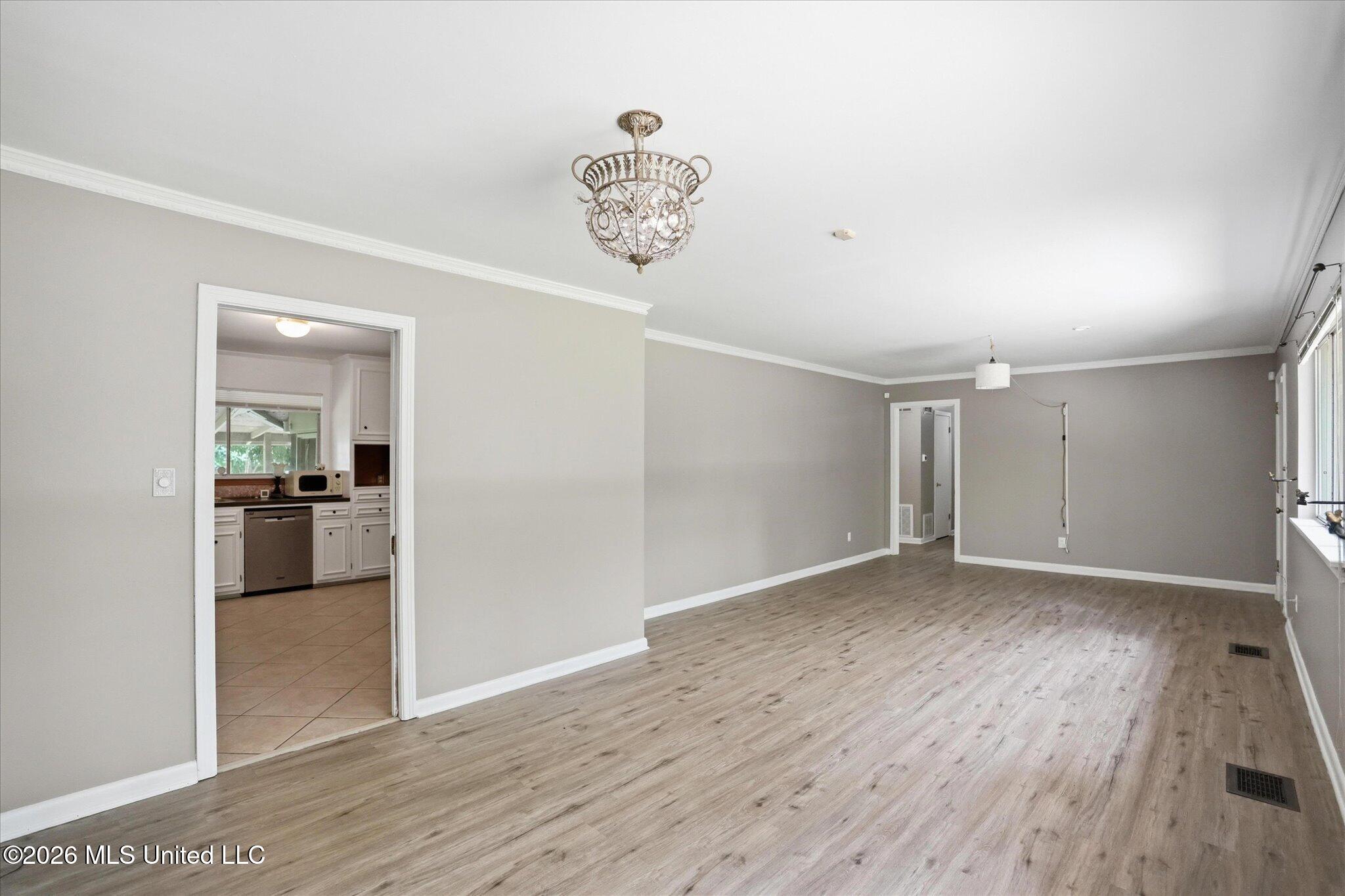 5523 Wayneland Drive Property Photo 10