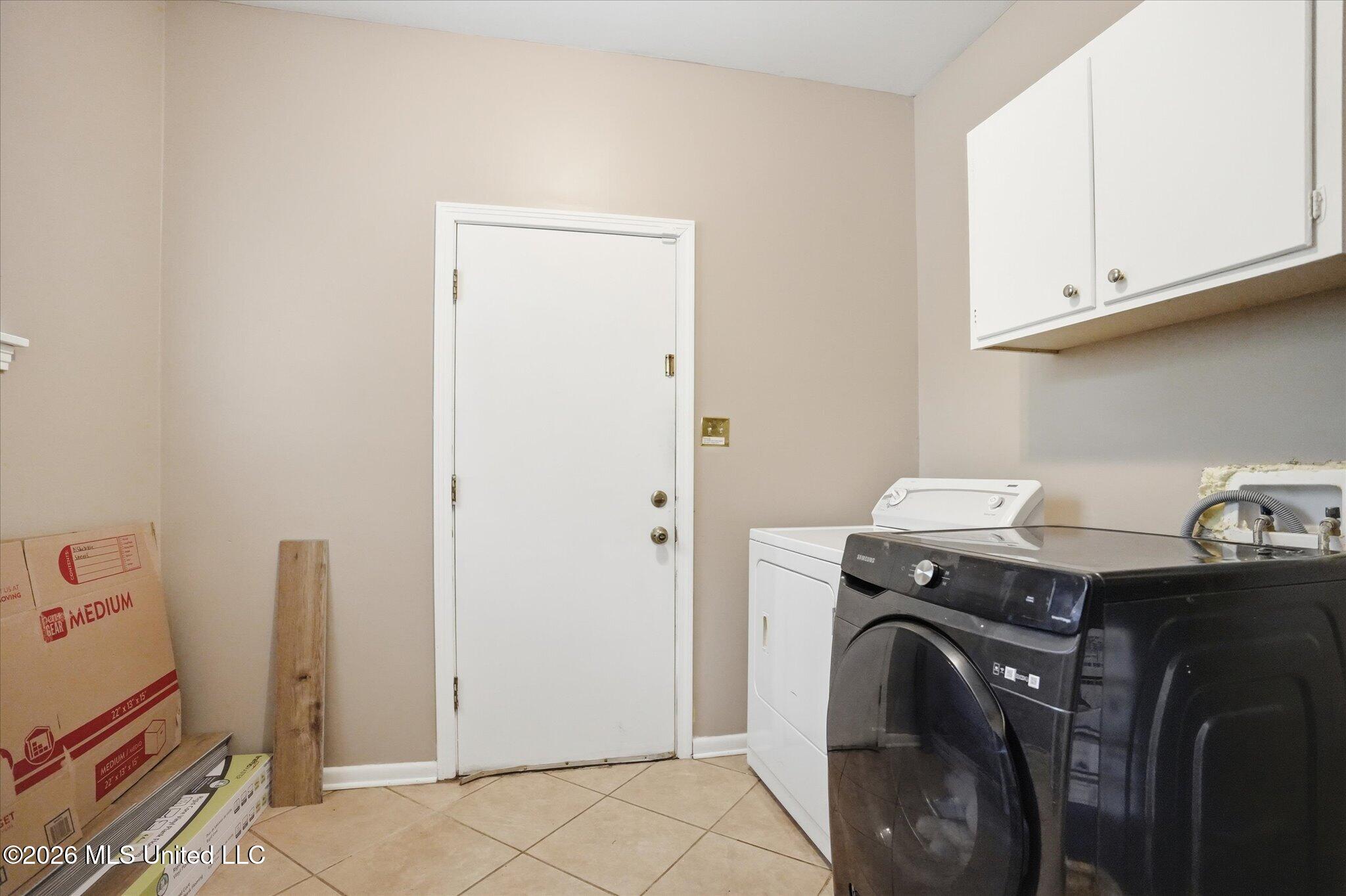 5523 Wayneland Drive Property Photo 17