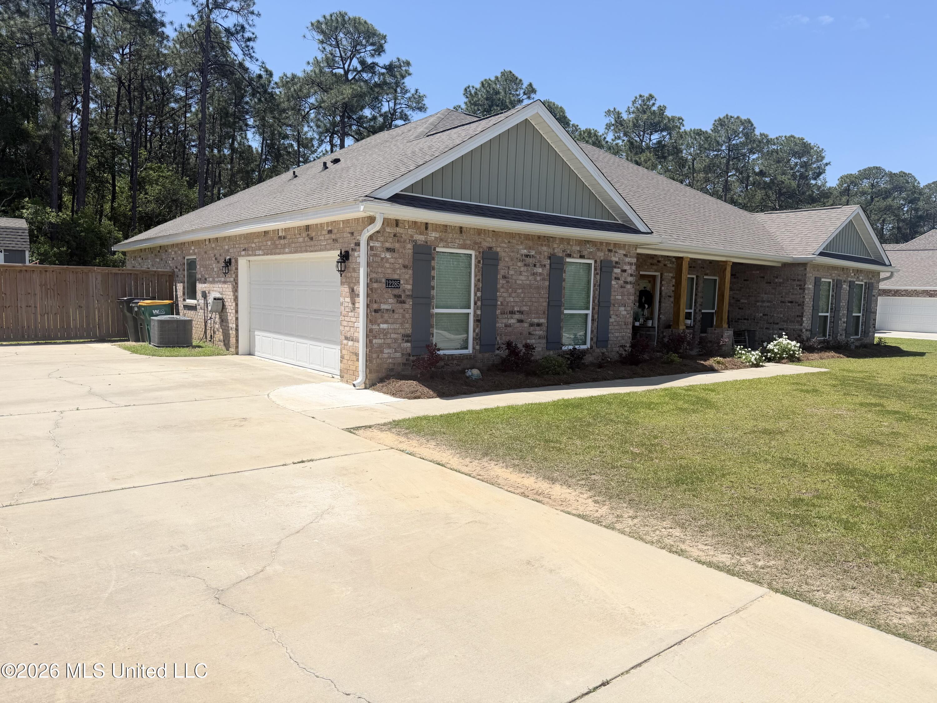 12285 Savannah Circle Property Photo 5