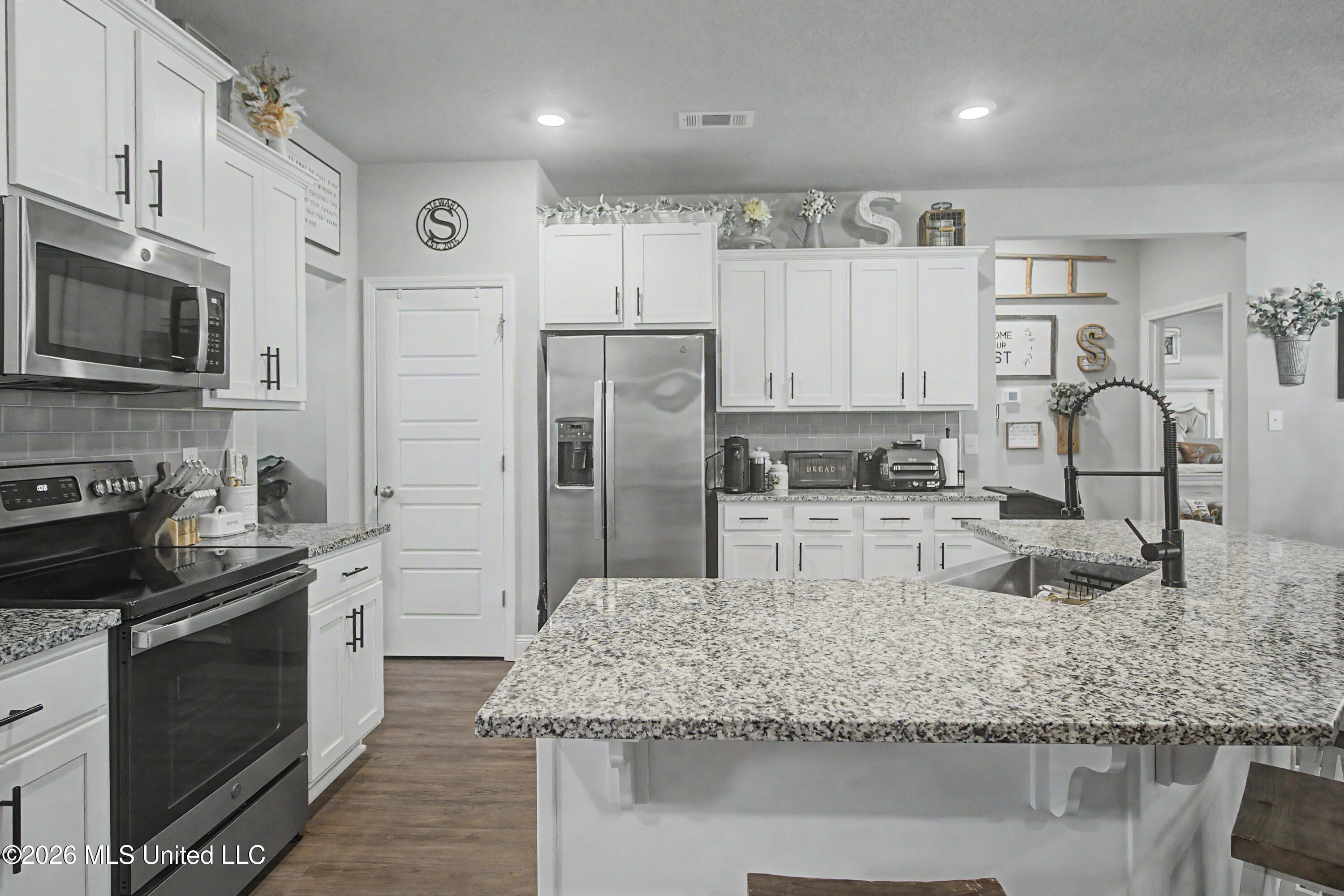 12285 Savannah Circle Property Photo 17