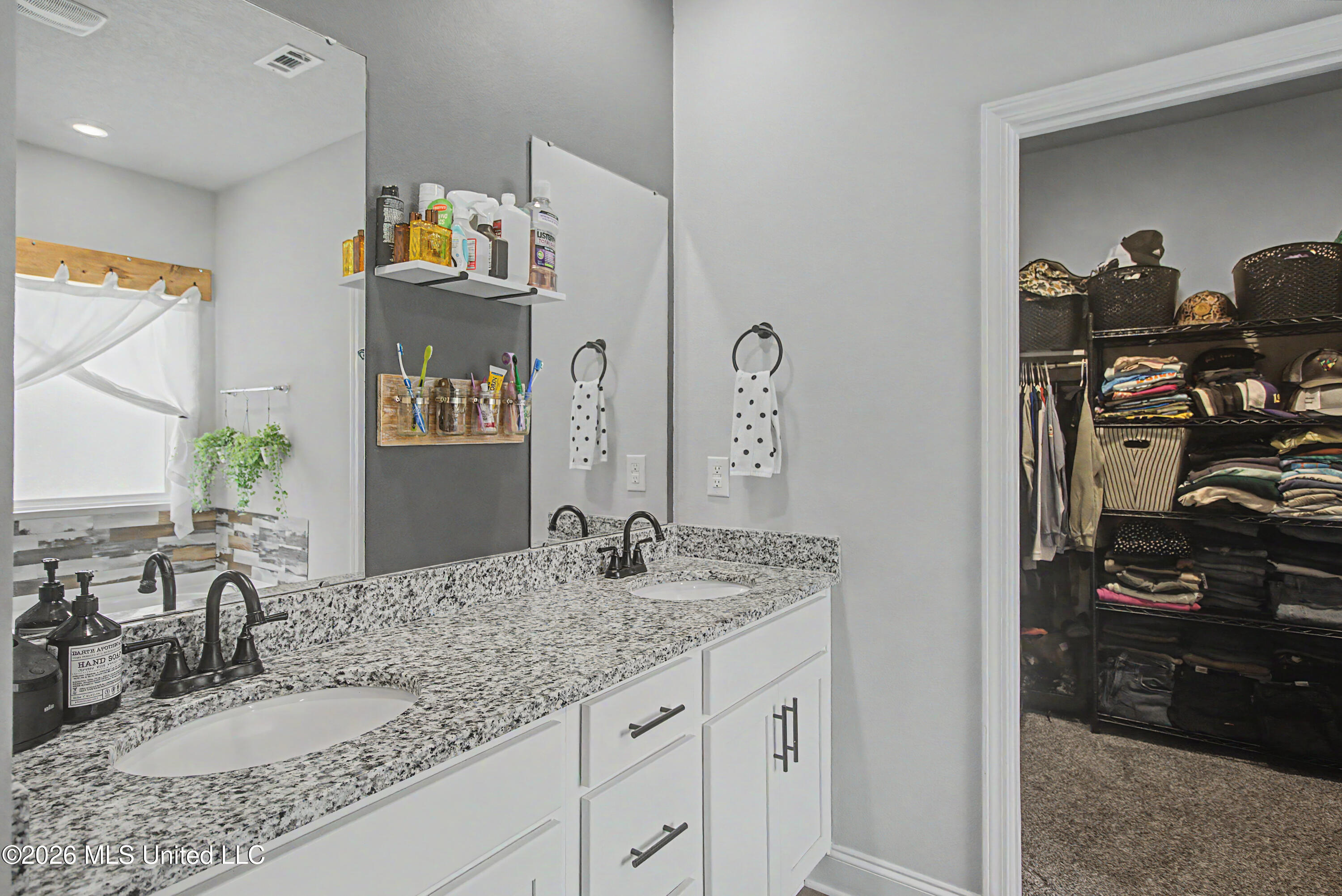 12285 Savannah Circle Property Photo 23