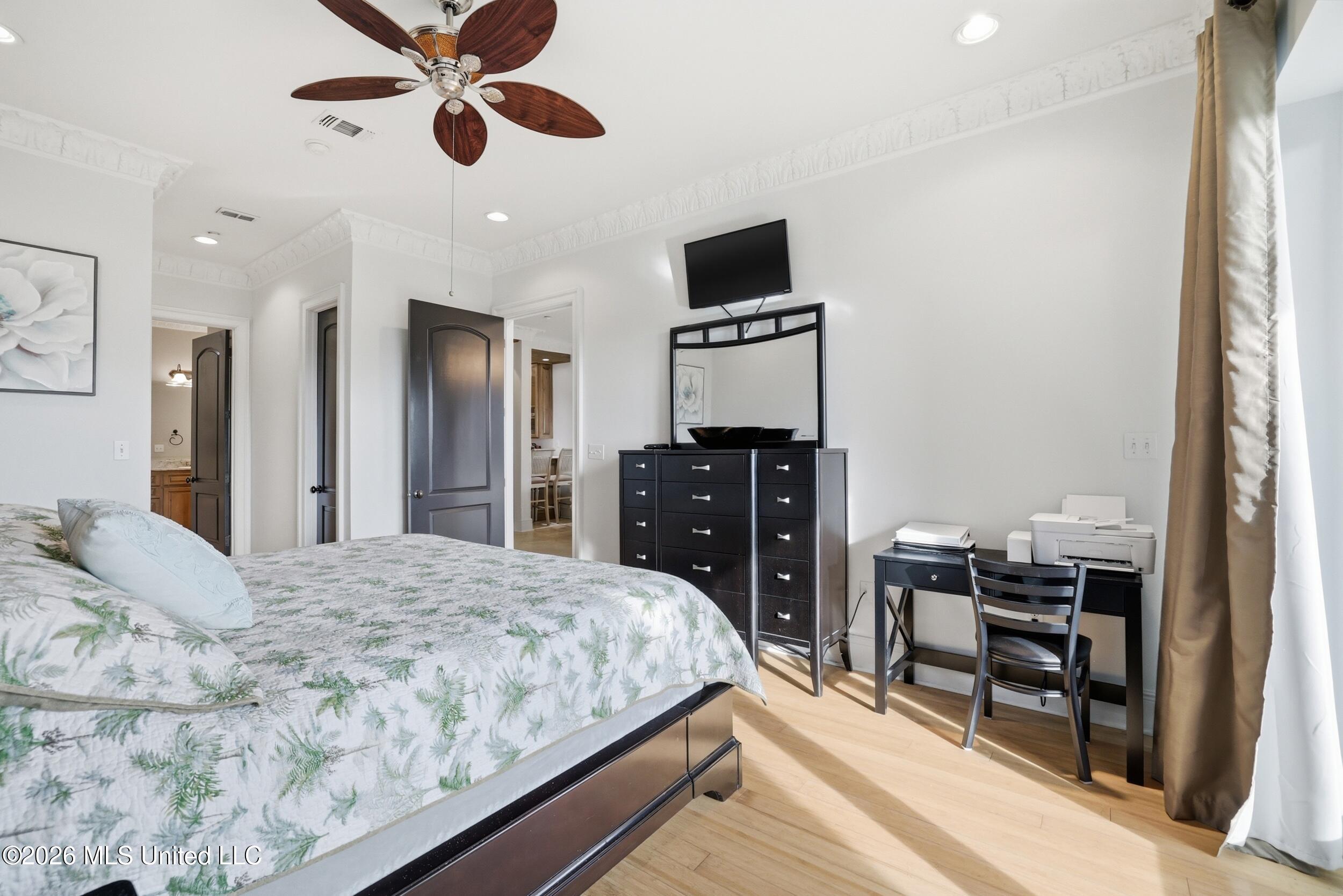 4640 W Beach Boulevard Property Photo 25