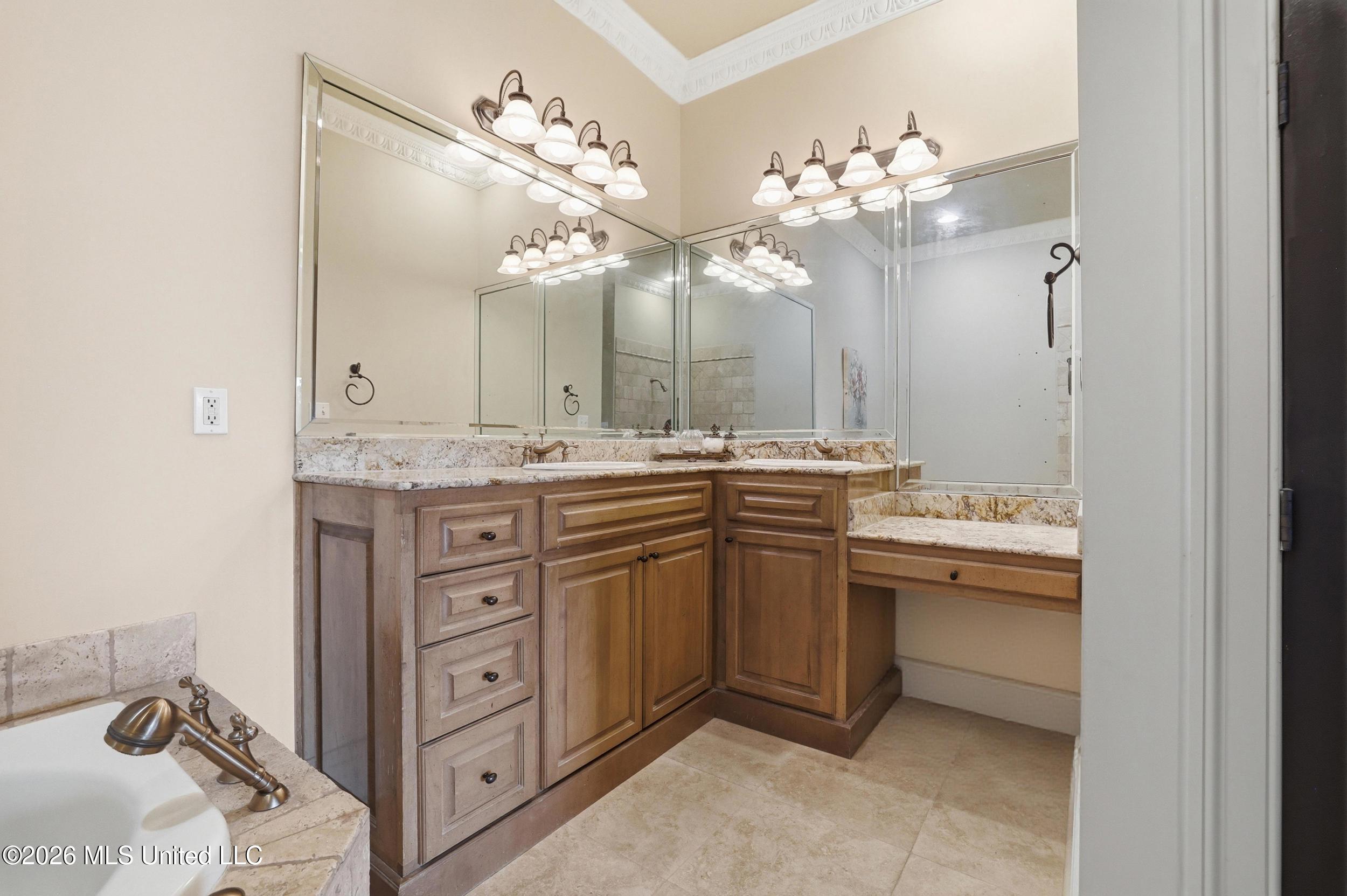4640 W Beach Boulevard Property Photo 28