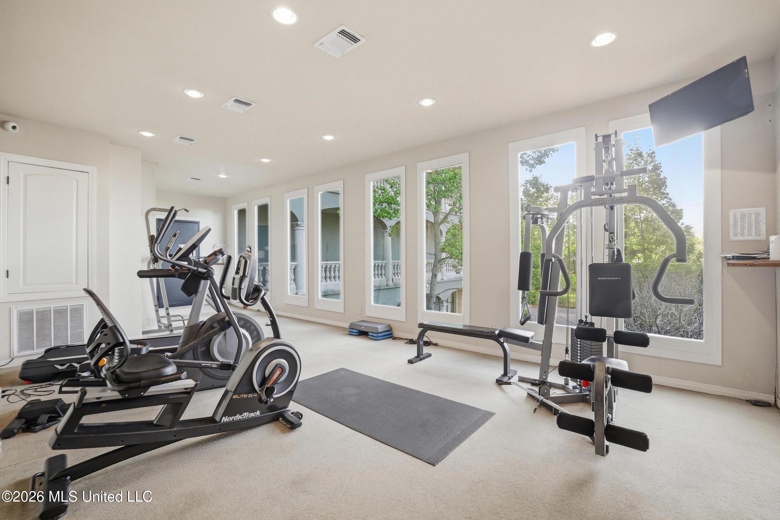 4640 W Beach Boulevard Property Photo 49