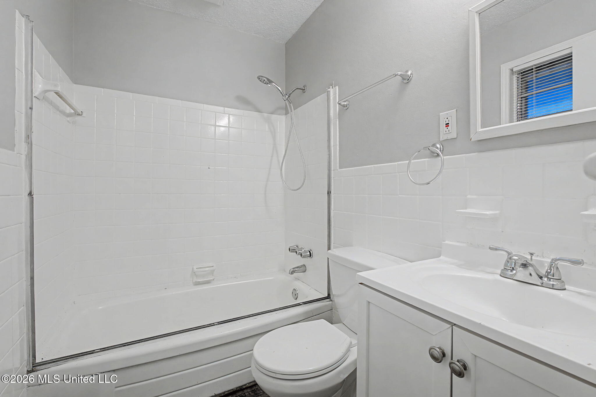 1395 Main Street Property Photo 11