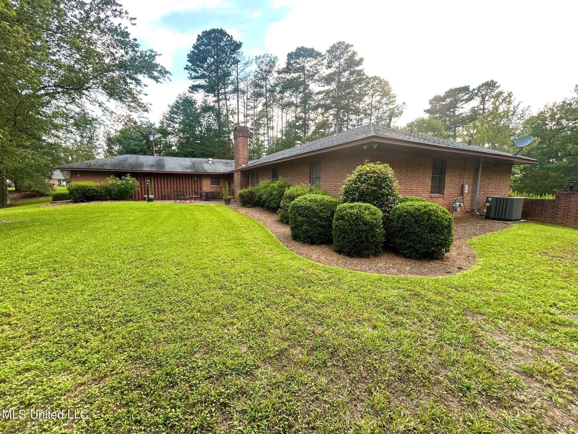 1204 N Jordan Street Property Photo 6
