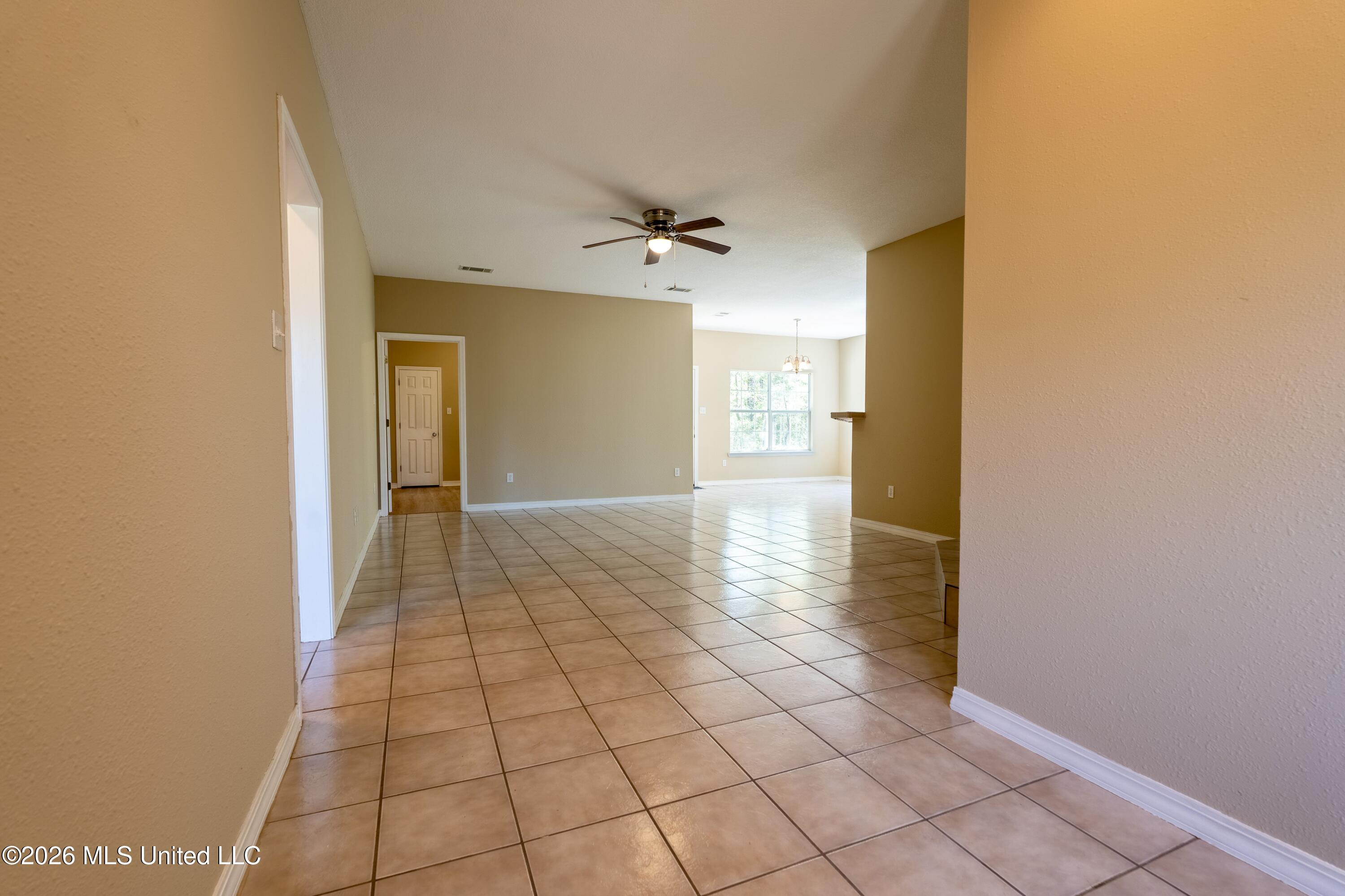 27 Maroon Drive Property Photo 4