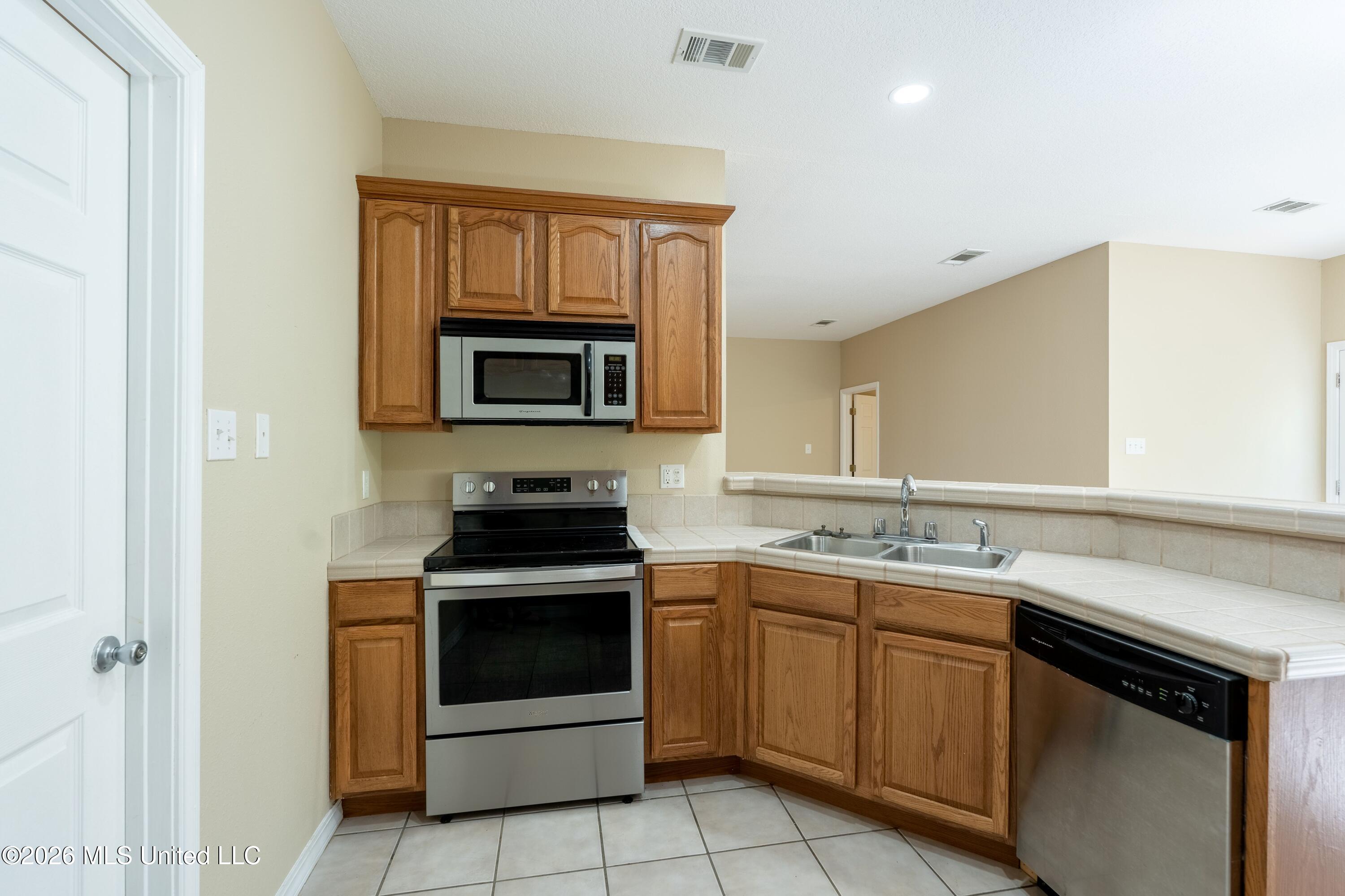 27 Maroon Drive Property Photo 13