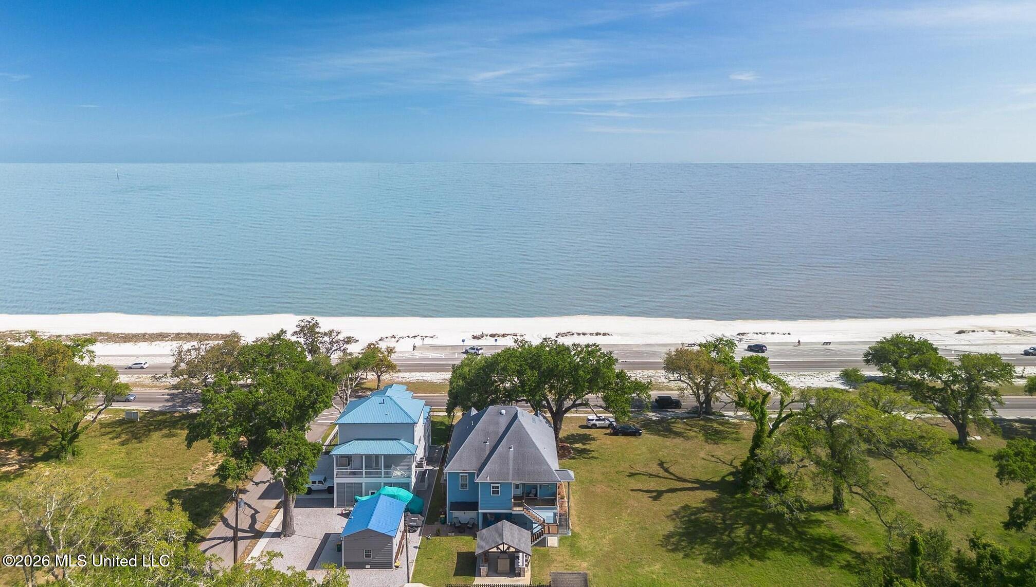 432 W Beach Boulevard Property Photo 6