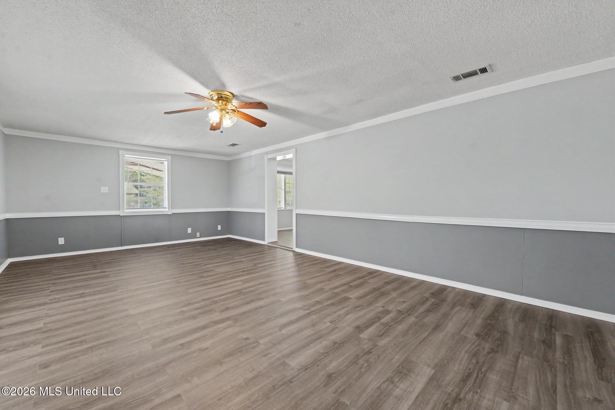 3214 Wesley Street Property Photo 5