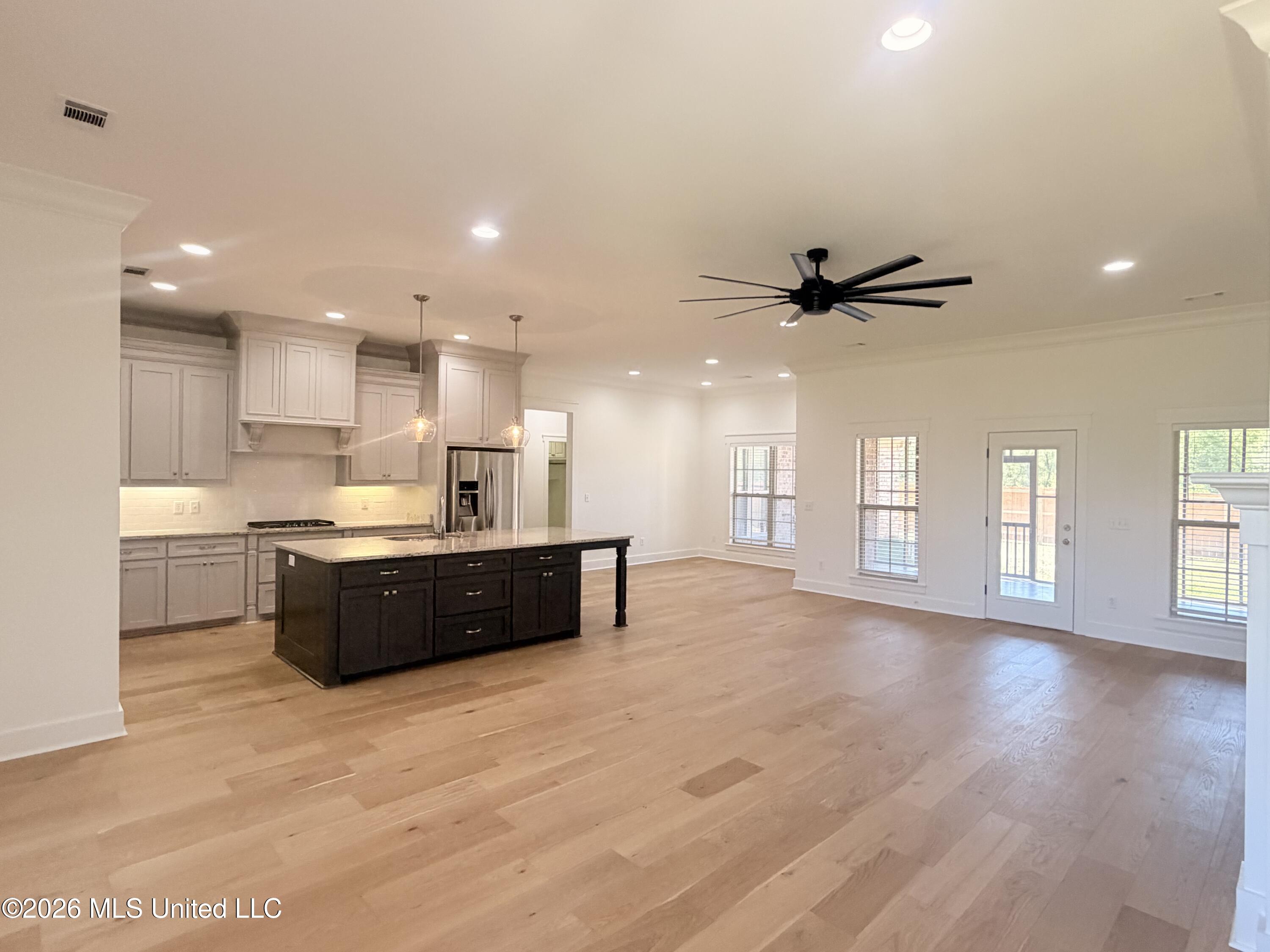 337 Bullock Circle Property Photo 4