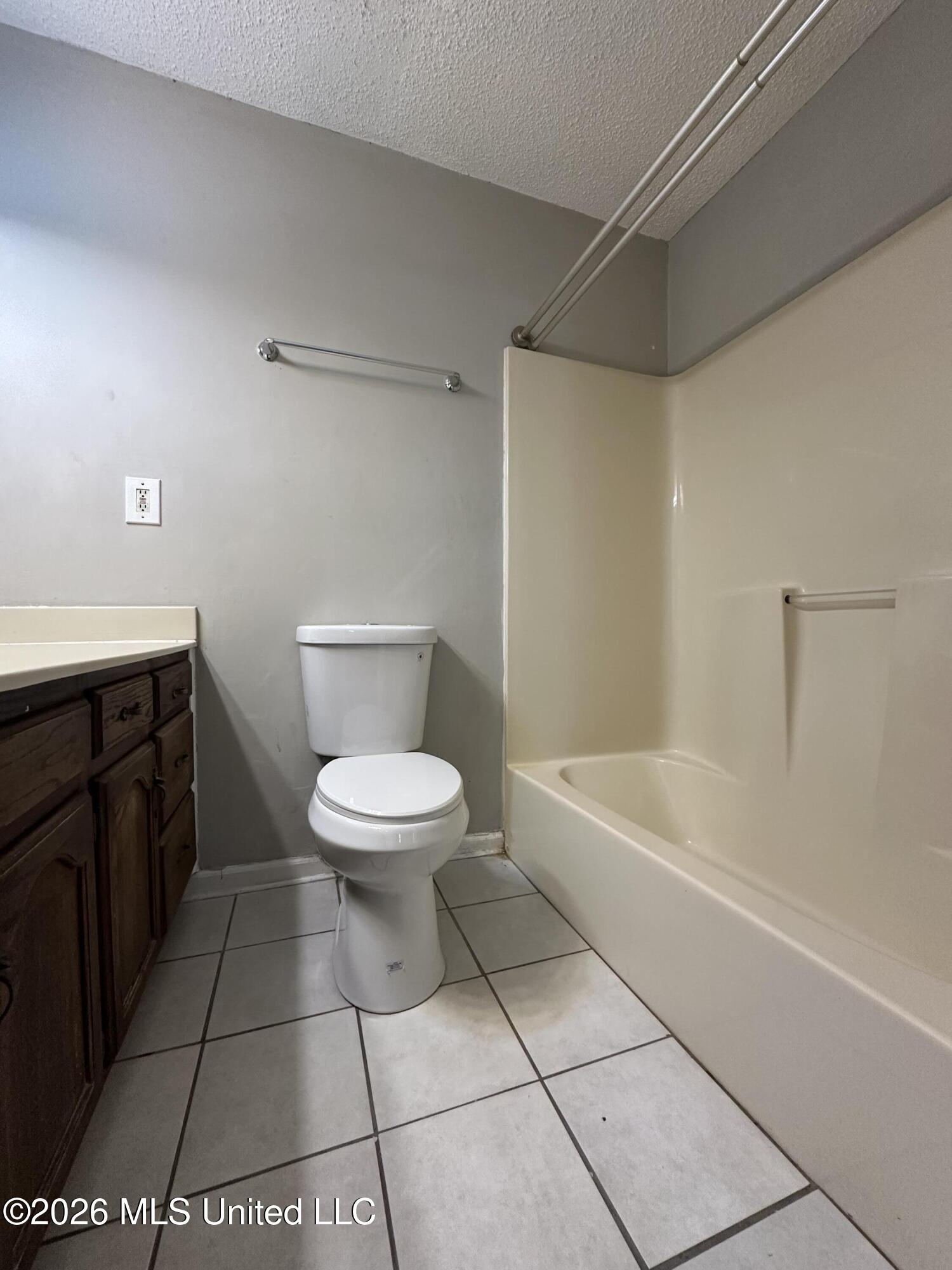 3245 Edenshire Lane Property Photo 8