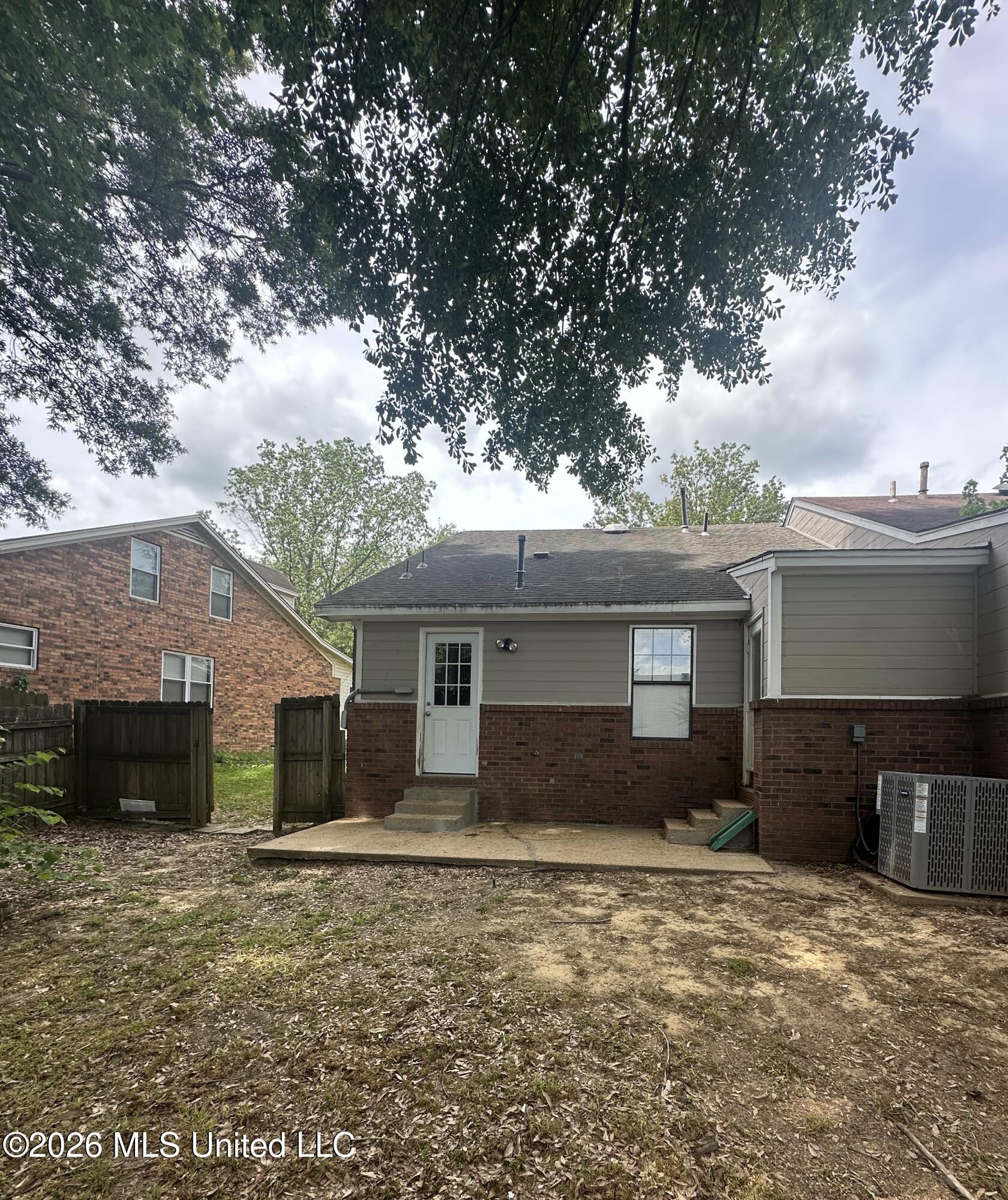 3245 Edenshire Lane Property Photo 12