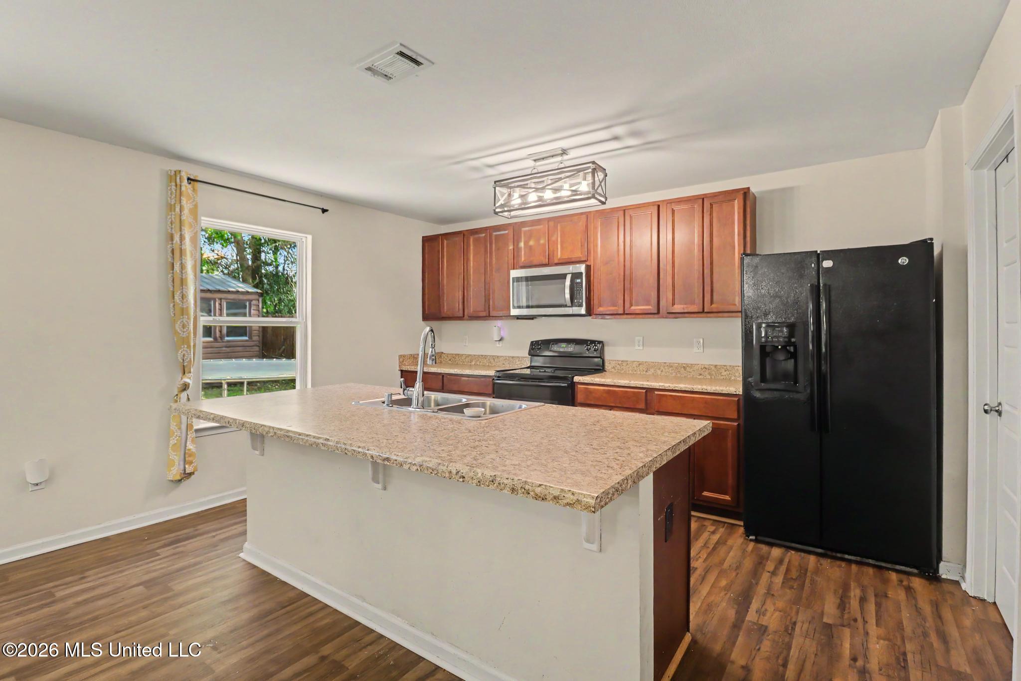 18520 Devin Court Property Photo 2