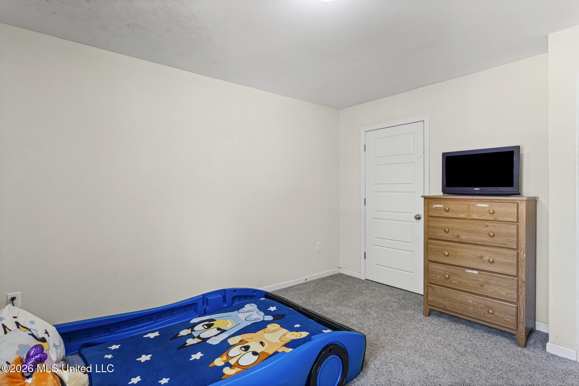 18520 Devin Court Property Photo 7