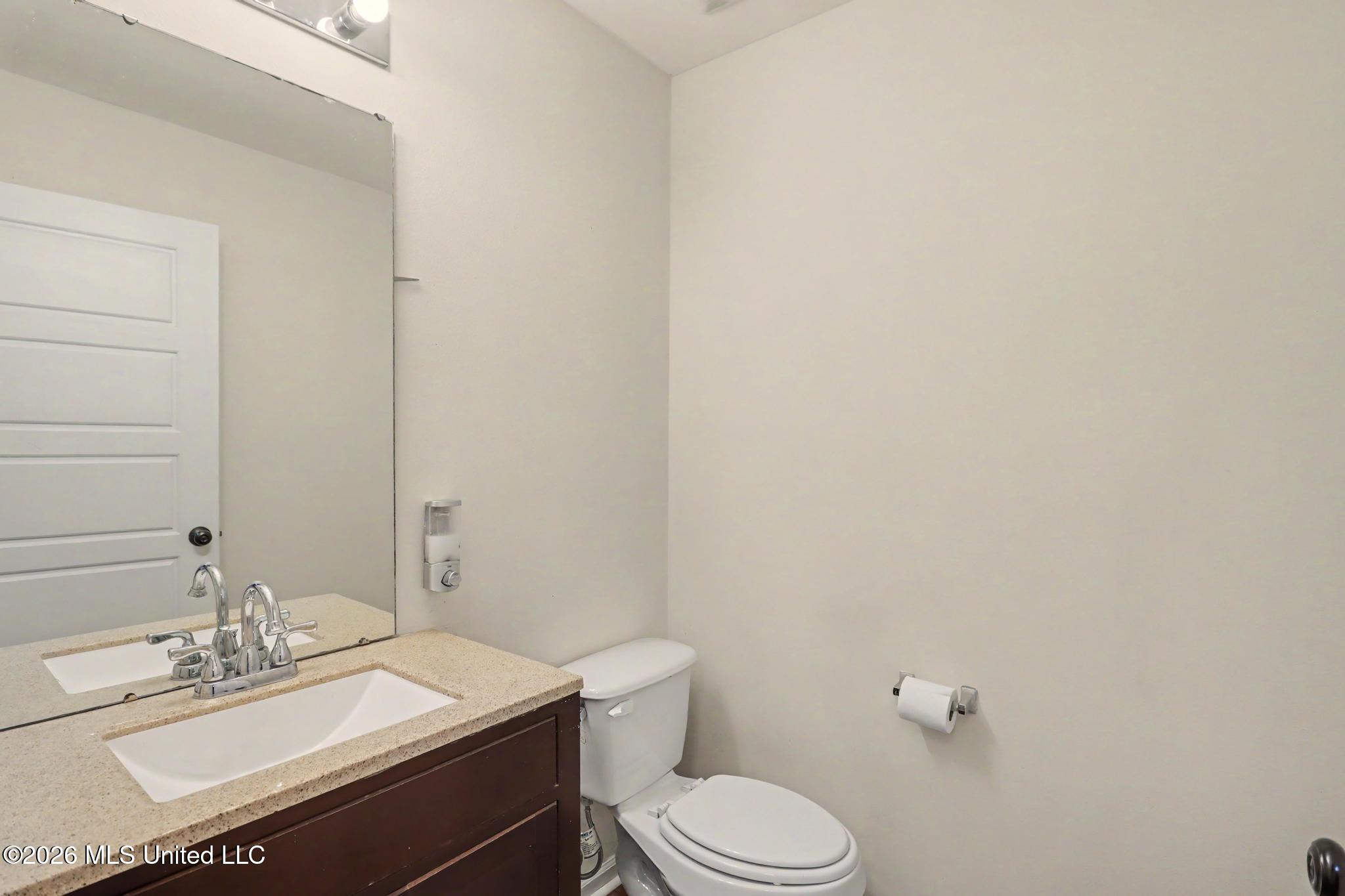 18520 Devin Court Property Photo 8