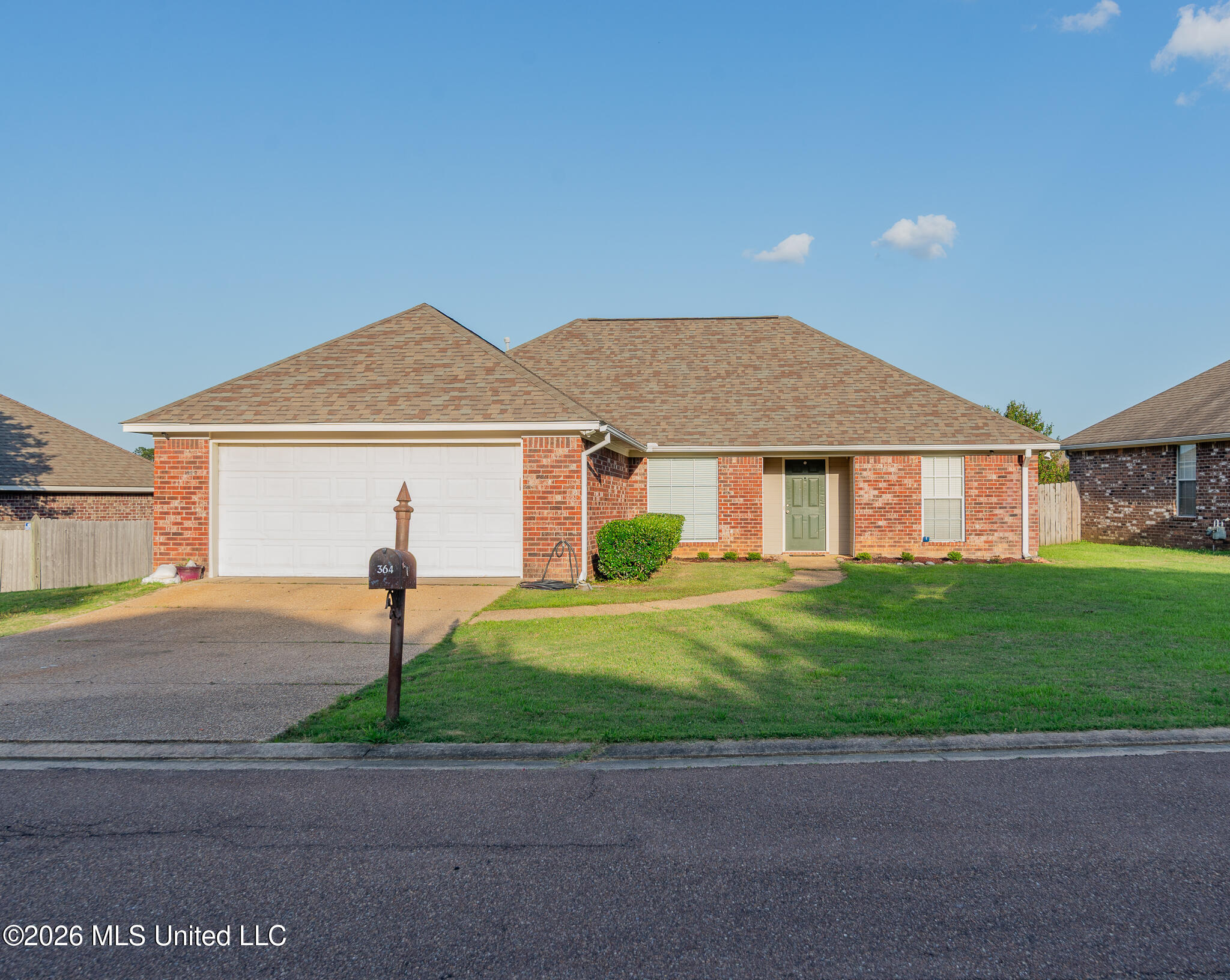 364 Kings Ridge Circle Property Photo 2