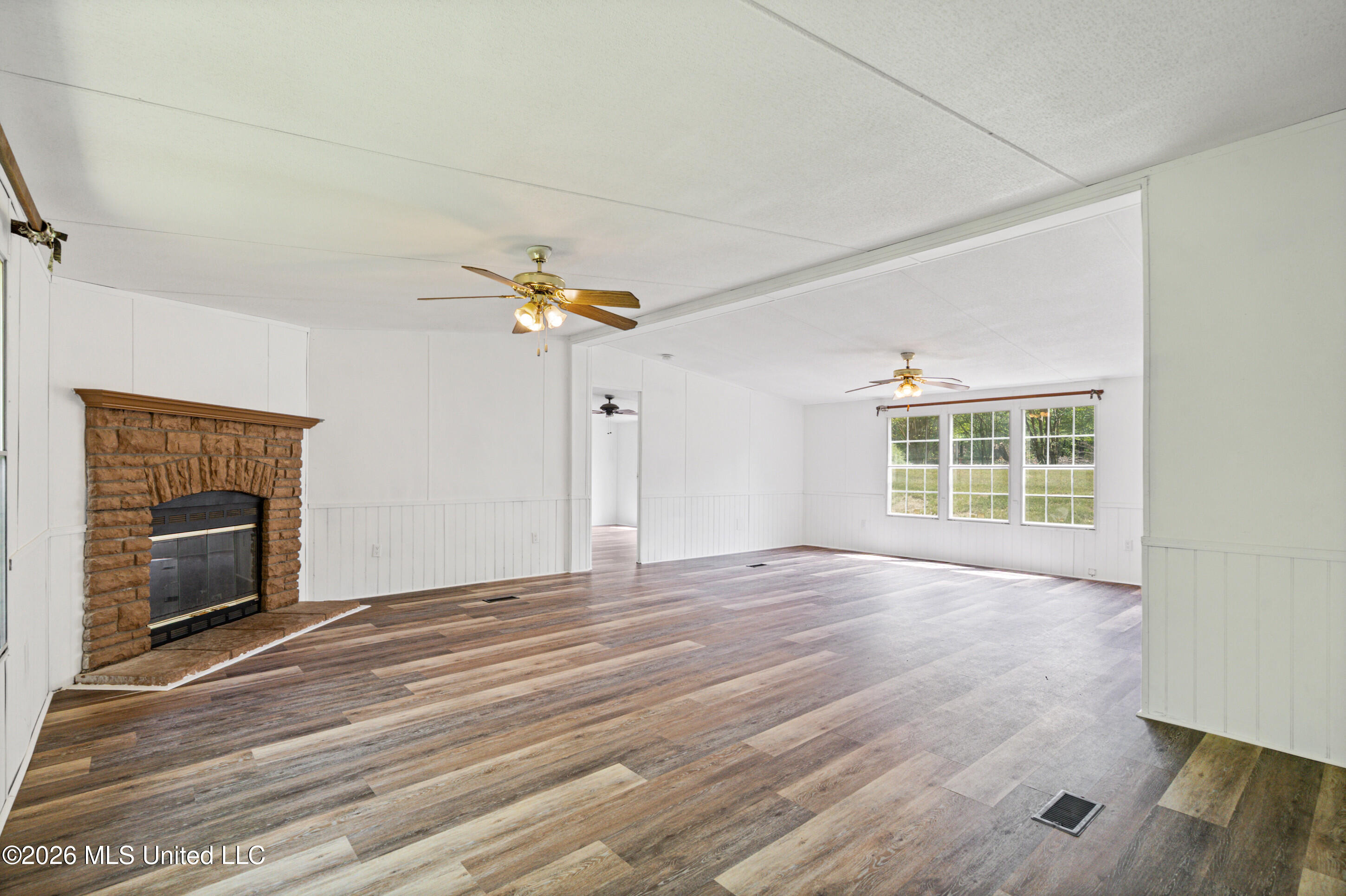 258 Coles Point Road Property Photo 4