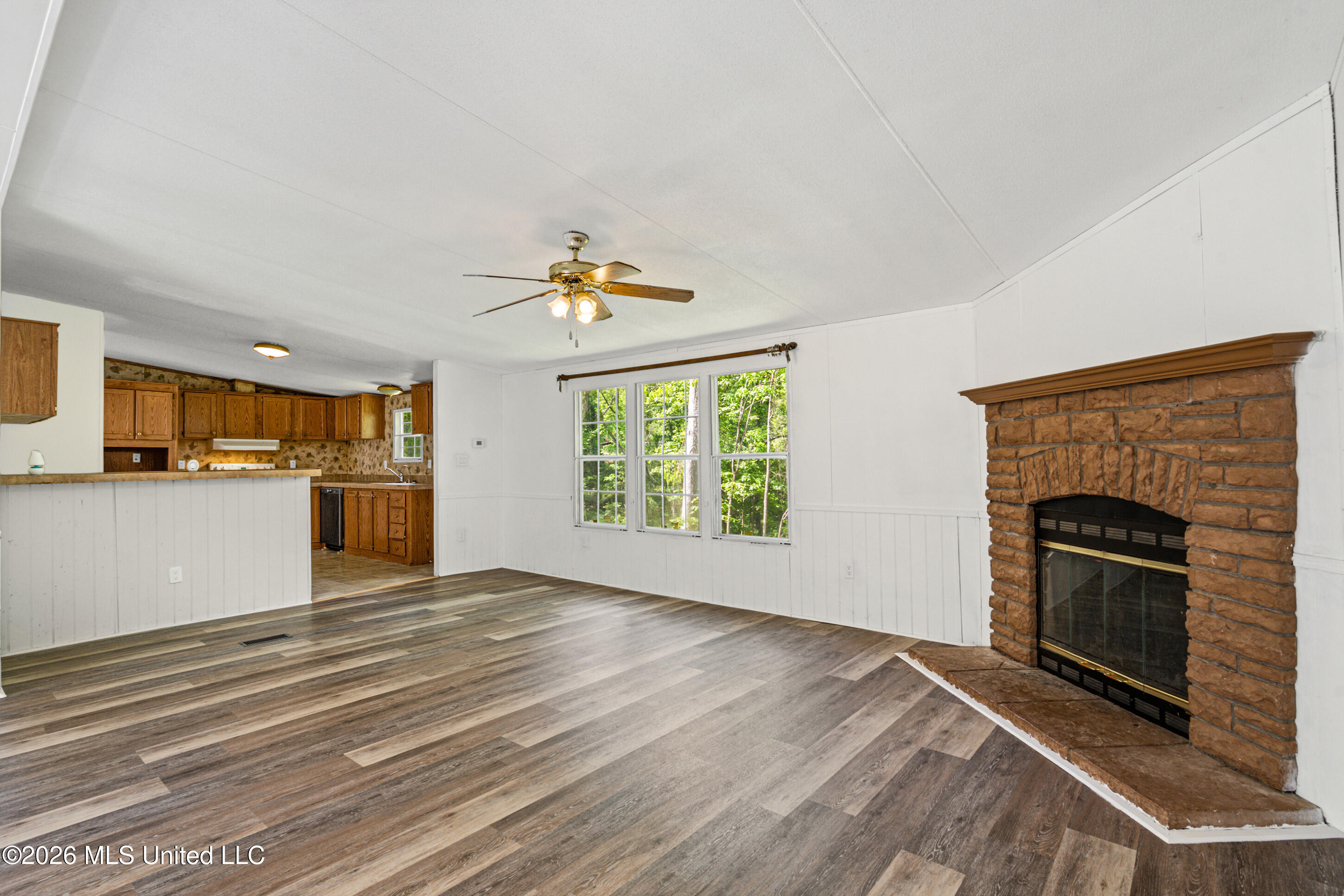 258 Coles Point Road Property Photo 7