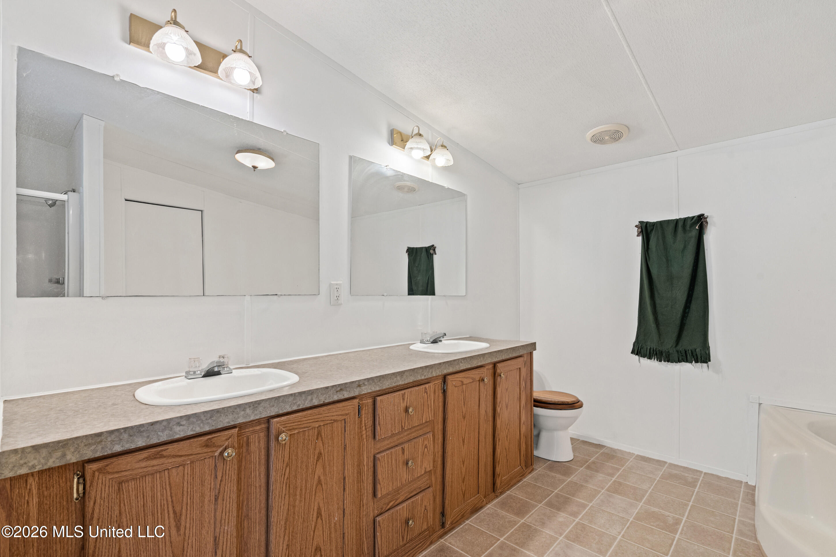258 Coles Point Road Property Photo 21