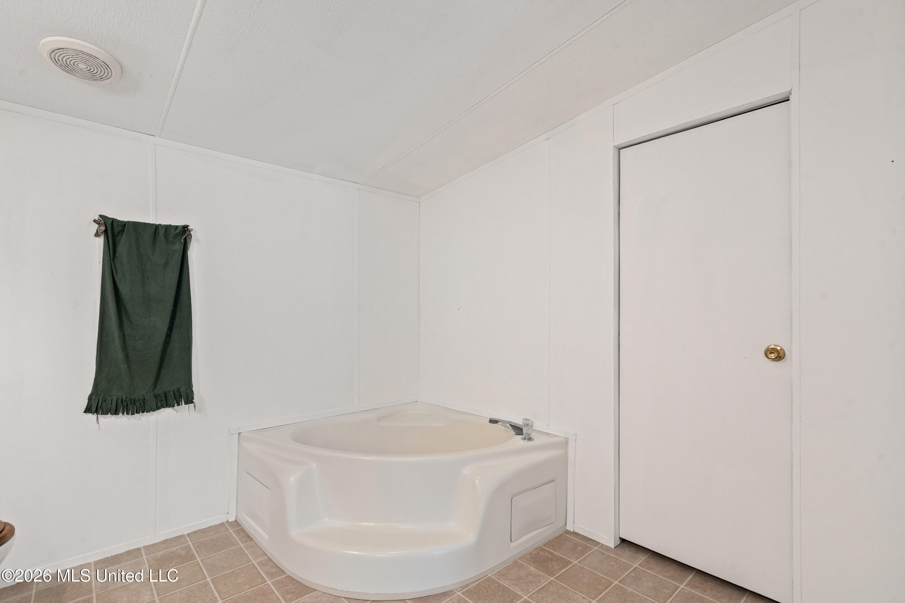 258 Coles Point Road Property Photo 23