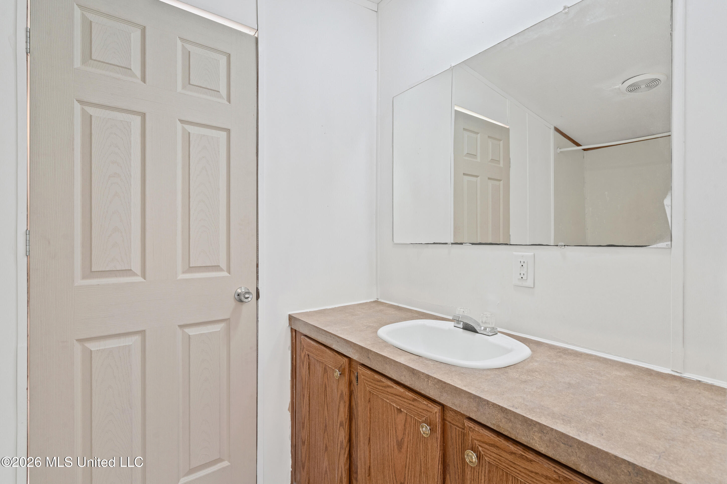 258 Coles Point Road Property Photo 25