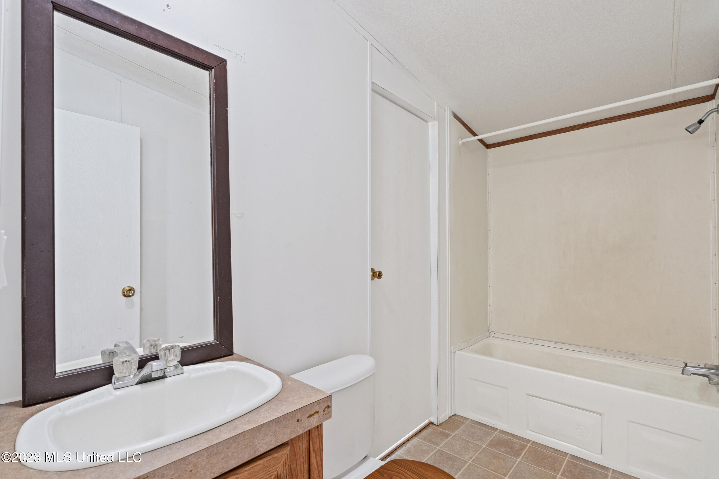 258 Coles Point Road Property Photo 30