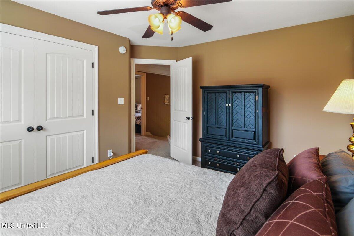1828 W Keenlan Drive Property Photo 34